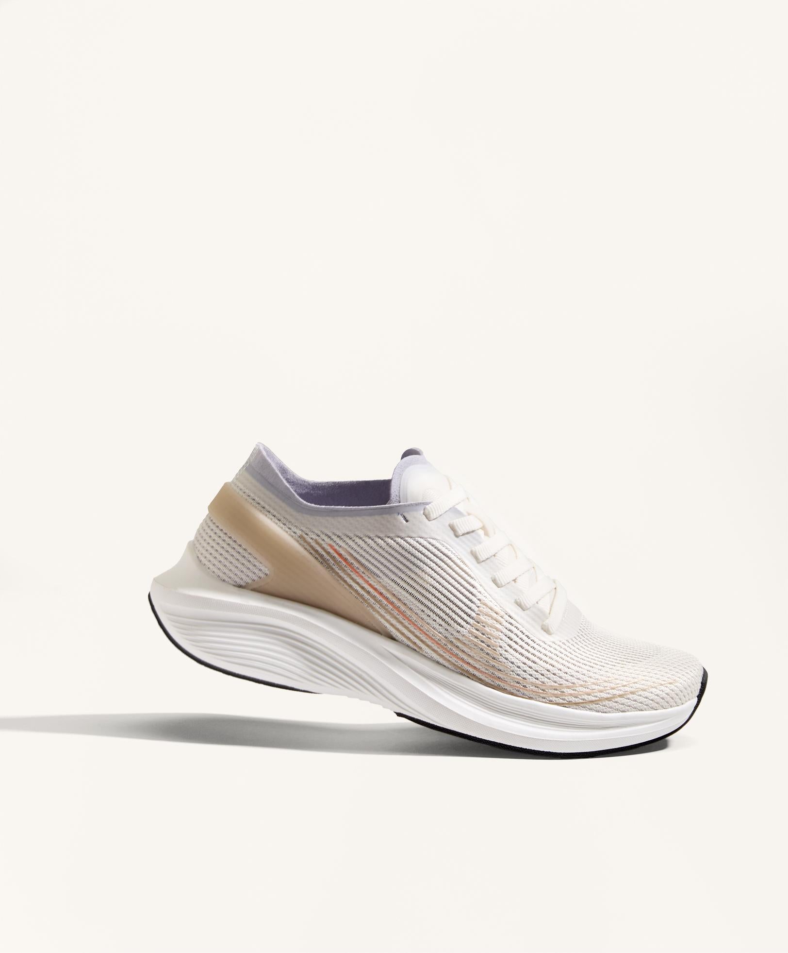 RUNNING SHOES