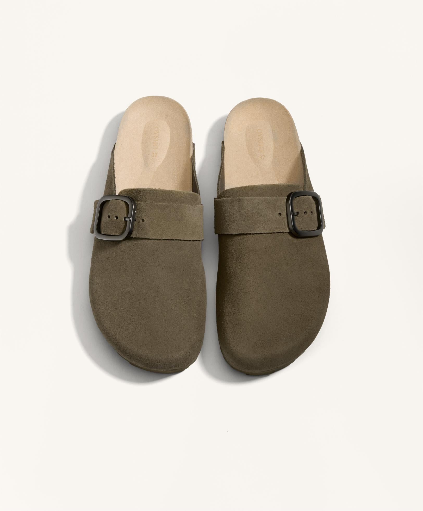 BUCKLED SPLIT LEATHER MULES