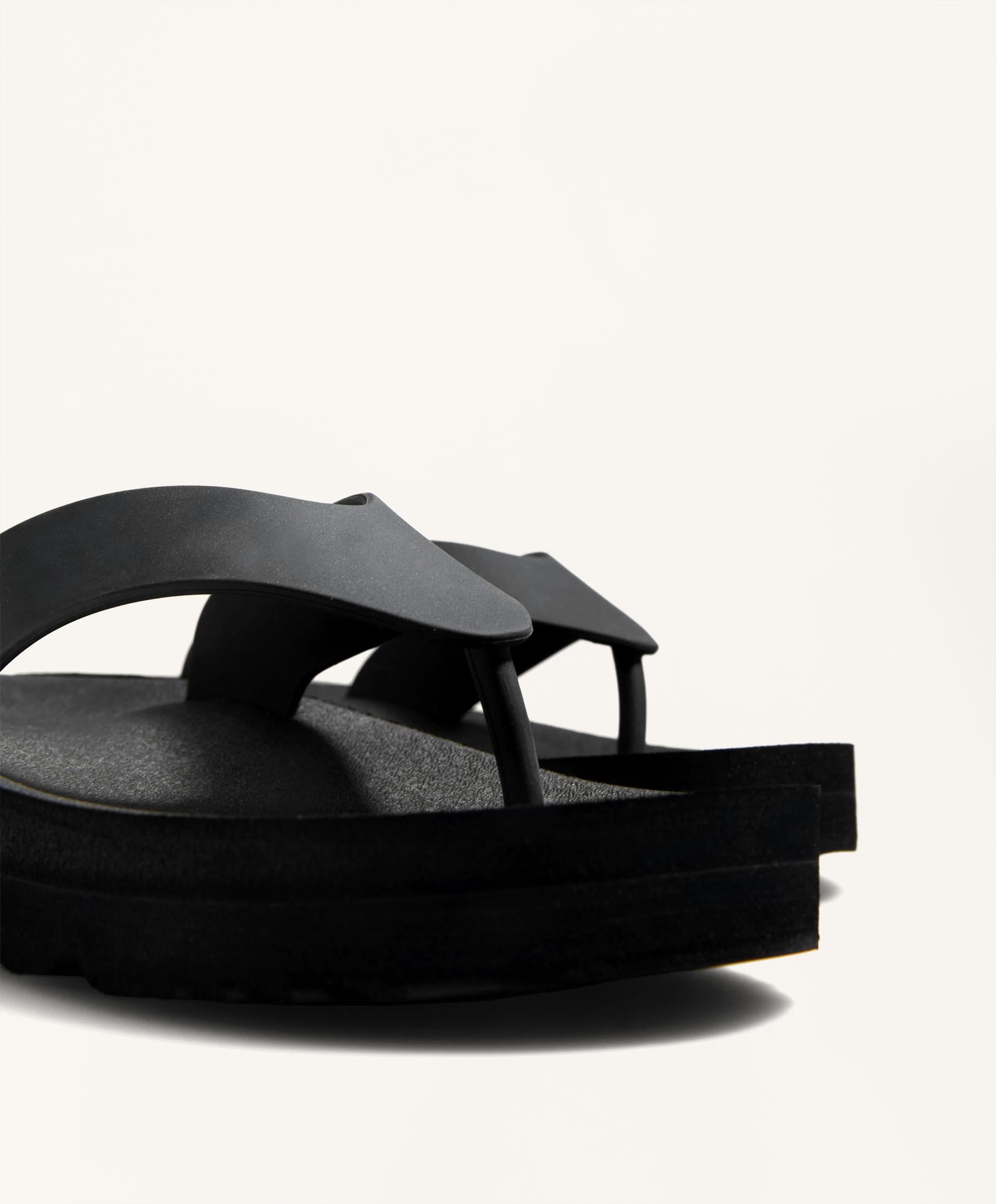 PLATFORM SANDAL