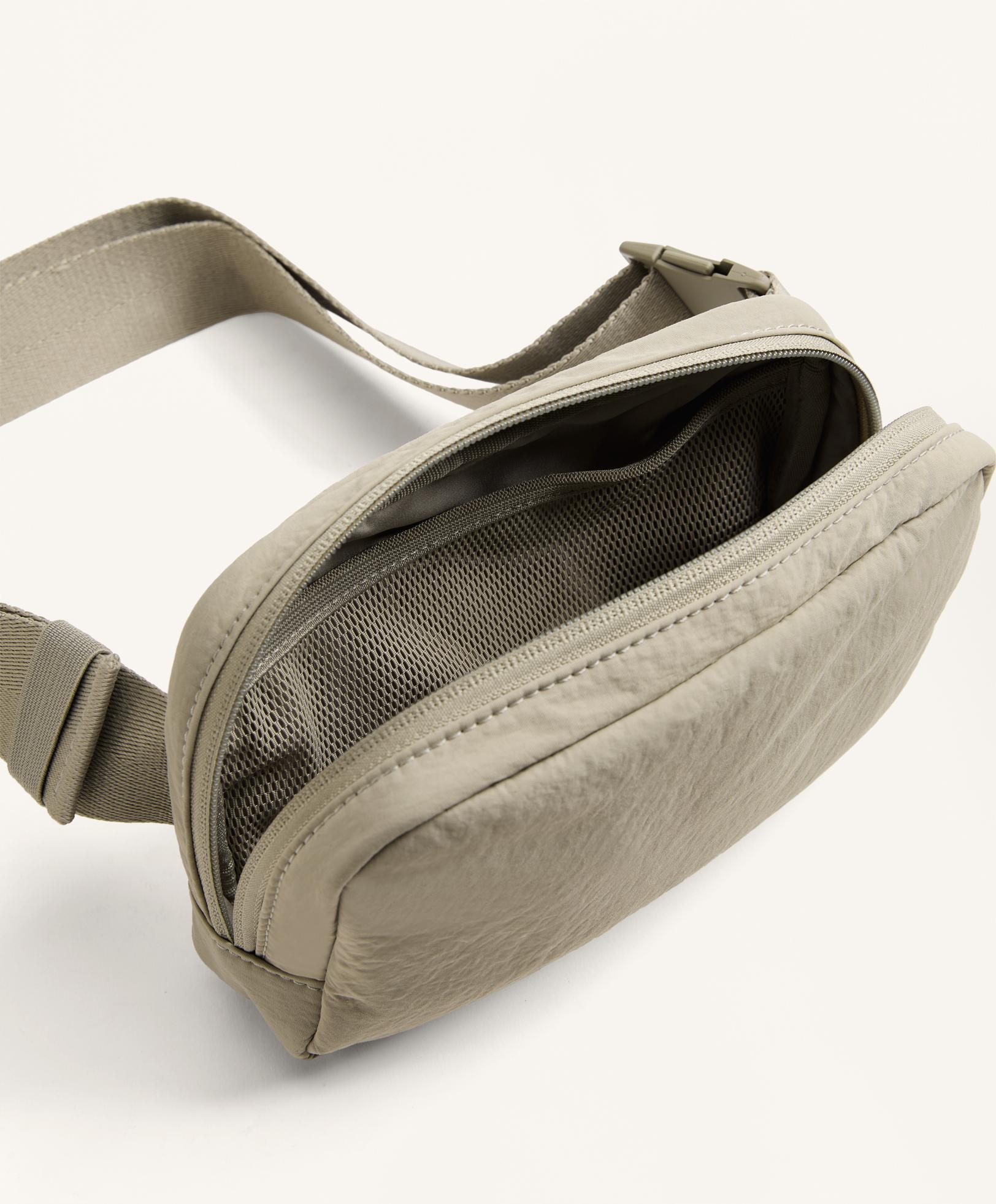 CROSS BODY BELT BAG