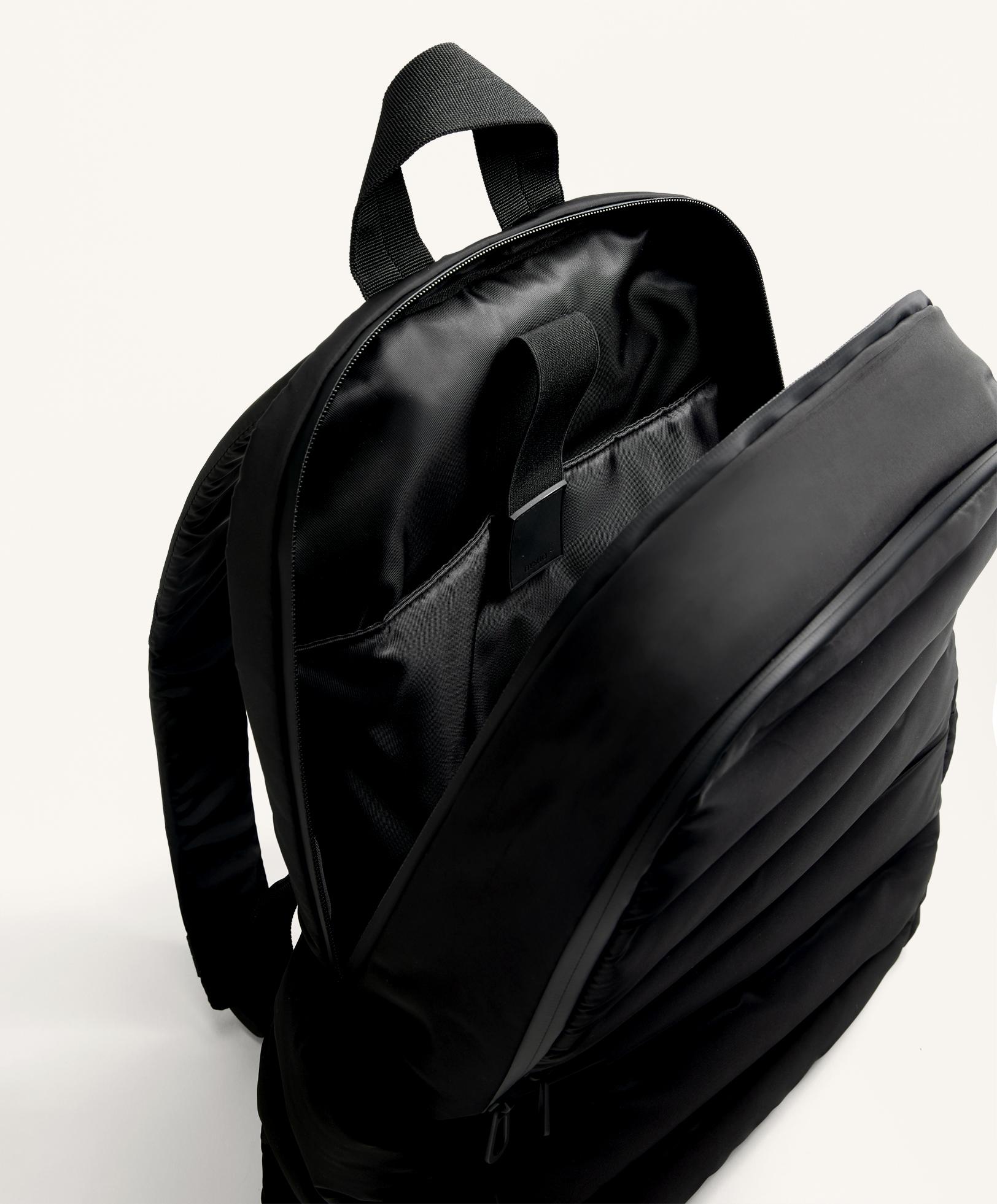 PADDED BACKPACK