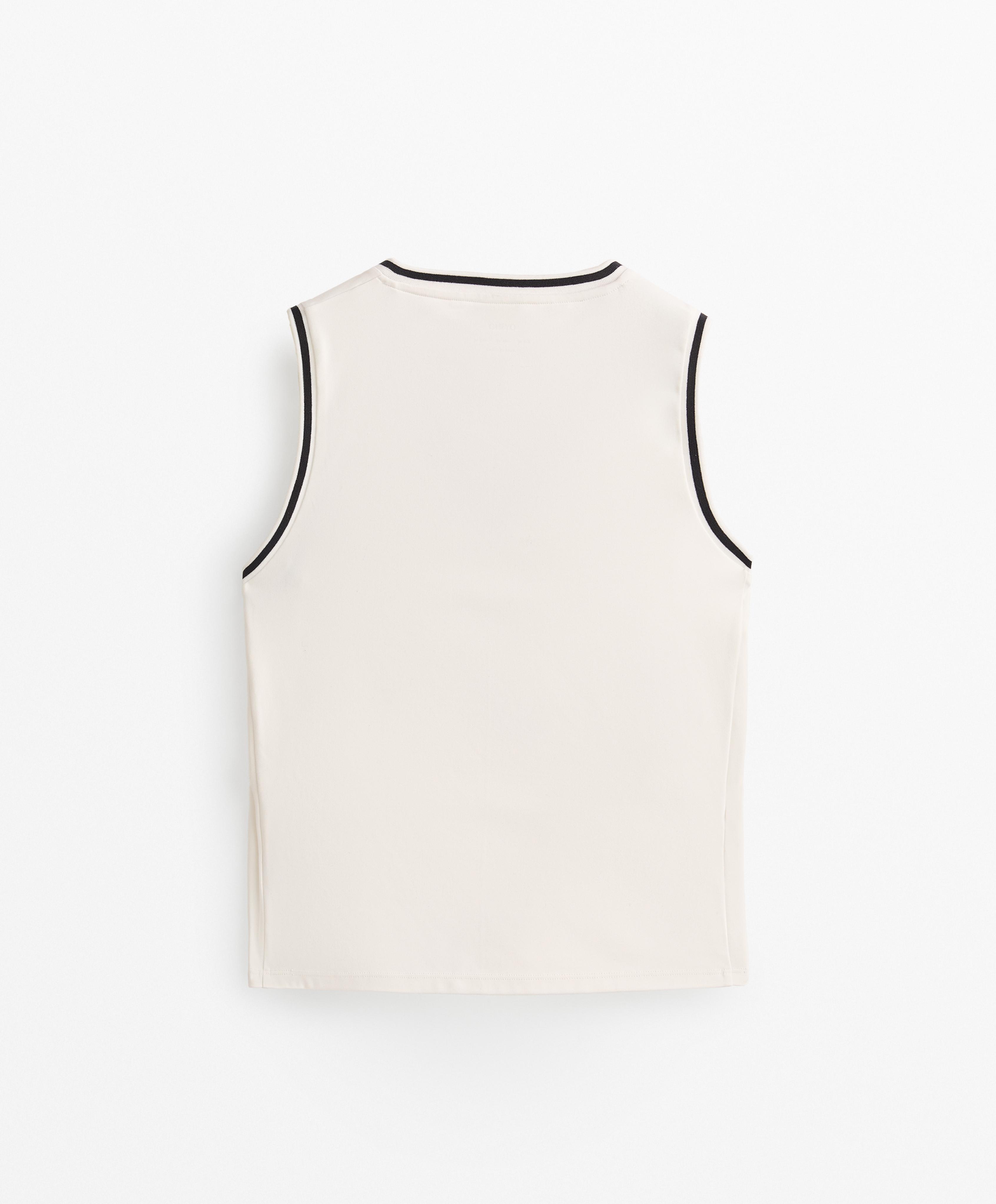 SLEEVELESS V NECK T SHIRT