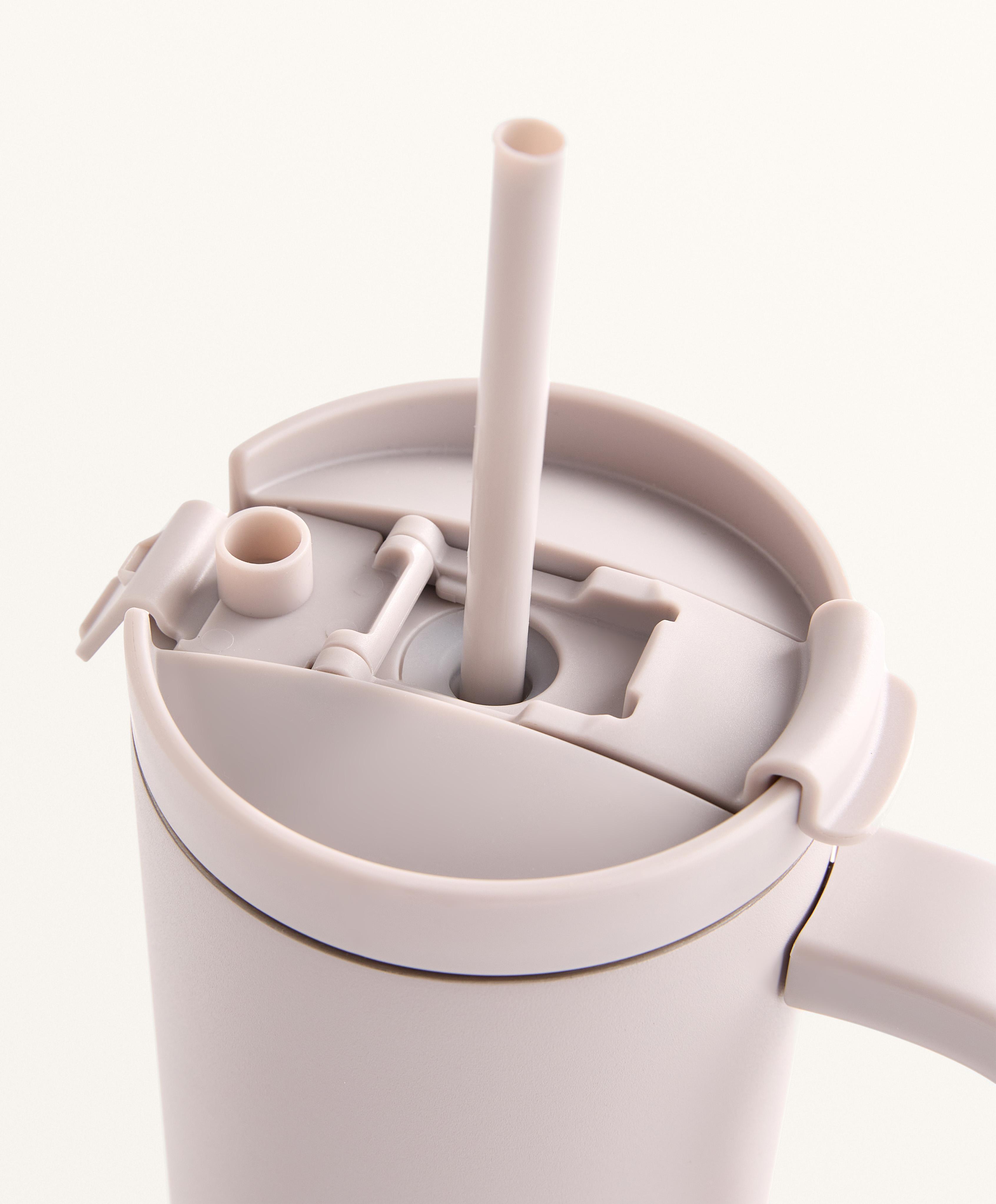 TUMBLER BOTTLE WITH HANDLE