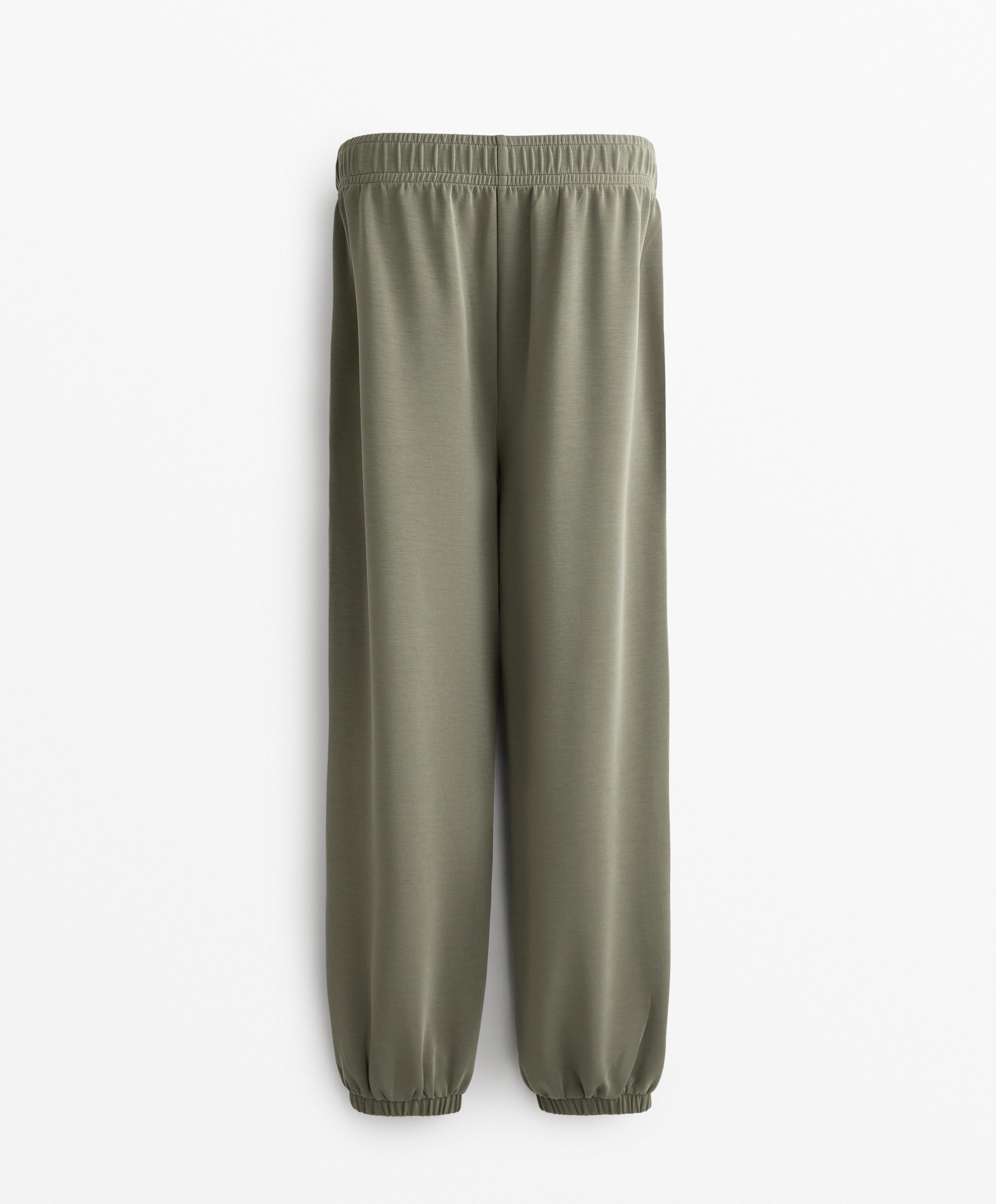 JOGGERS WITH MODAL