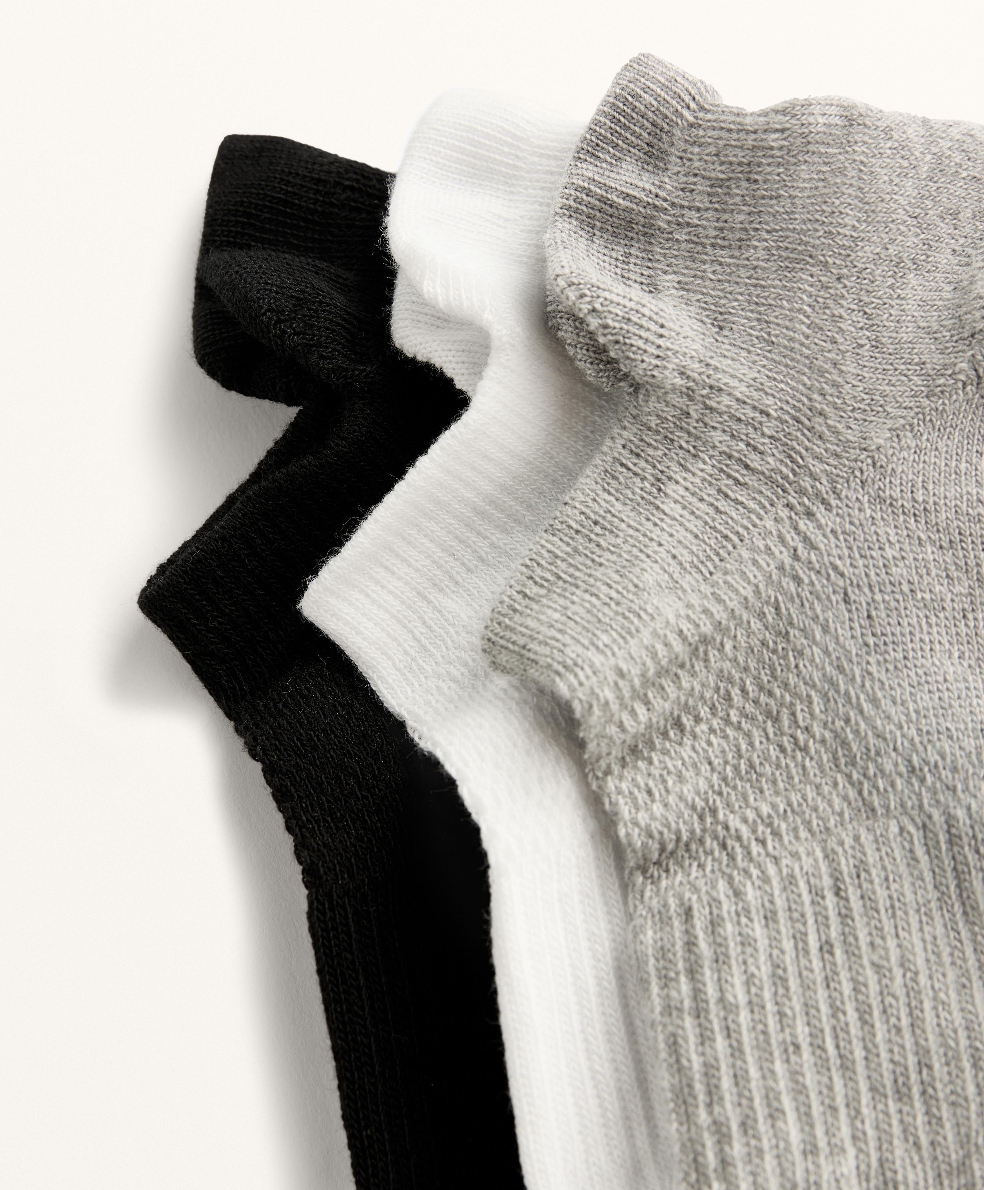 3 PAIRS OF COTTON BLEND SPORTS SNEAKER SOCKS WITH HEEL TAB