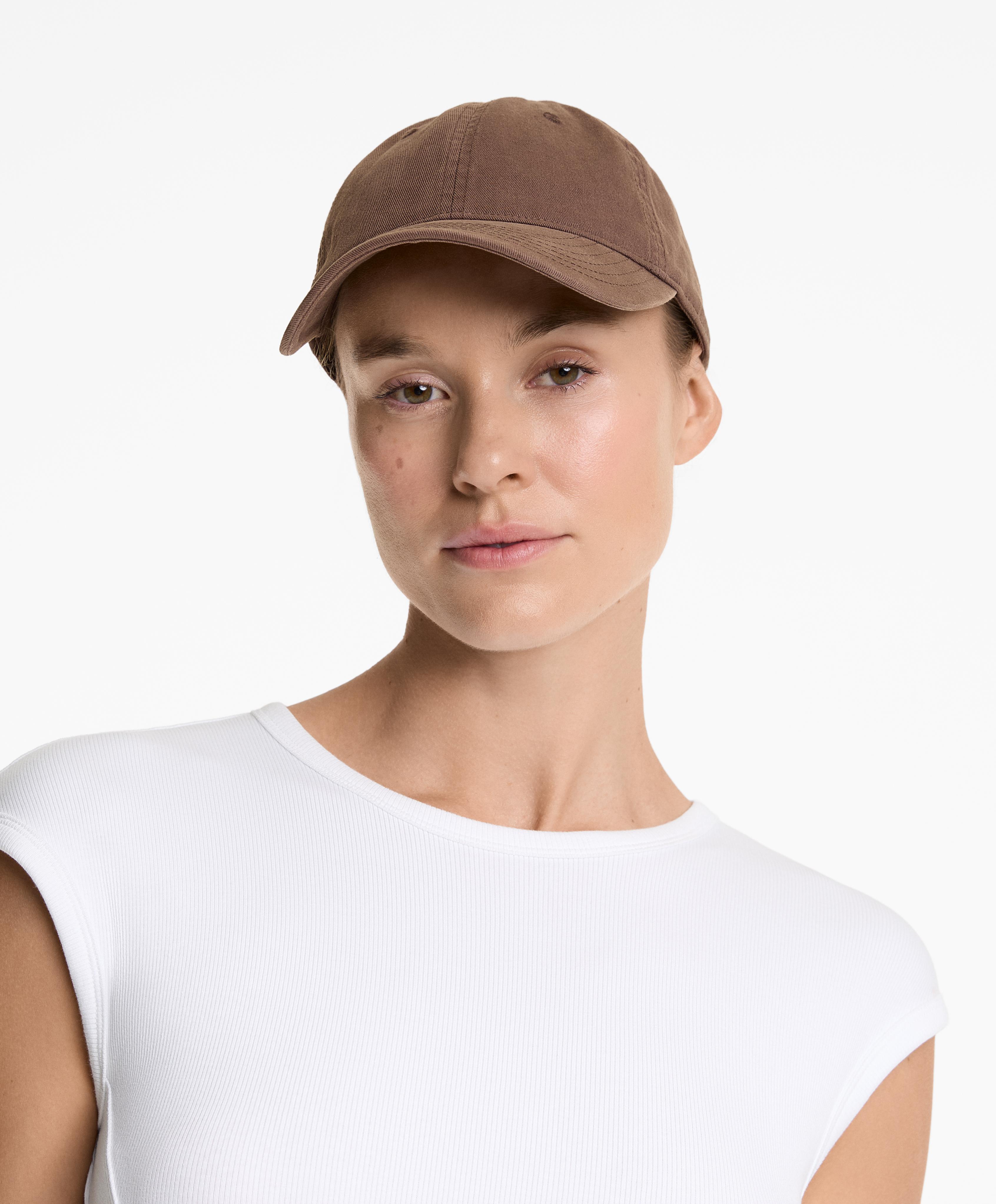100% COTTON CAP WITH WASHED EFFECT
