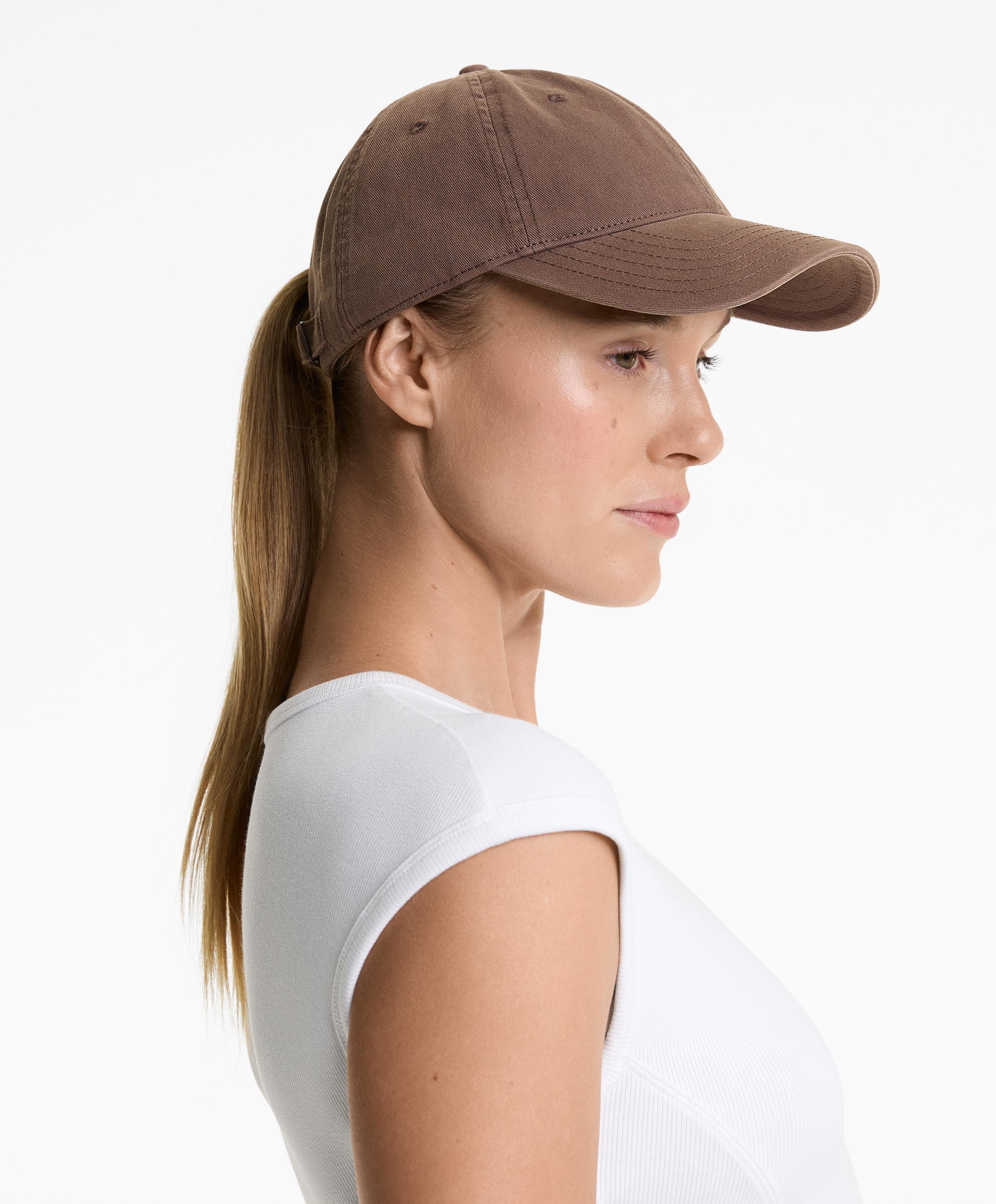 100% COTTON CAP WITH WASHED EFFECT