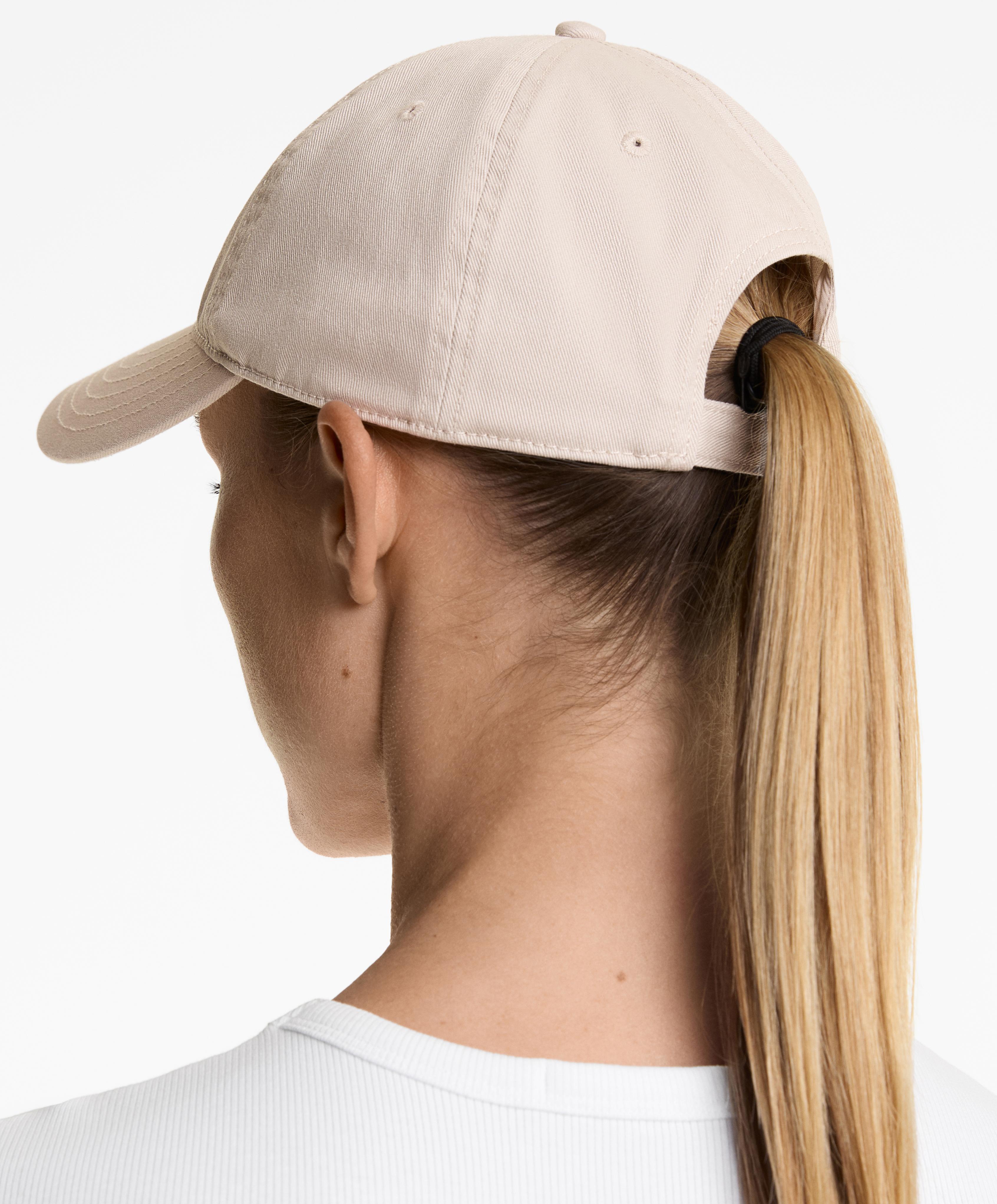 100% COTTON CAP WITH WASHED EFFECT