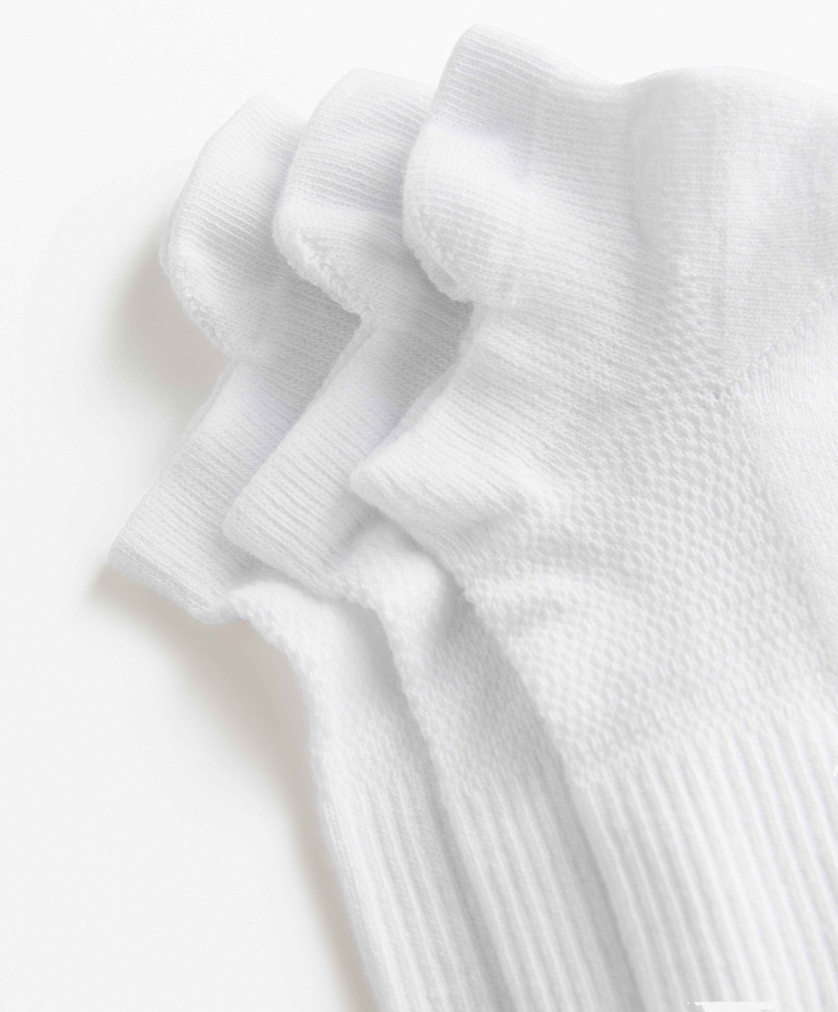 3 PAIRS OF SPORTS COTTON BLEND TAB SNEAKER SOCKS