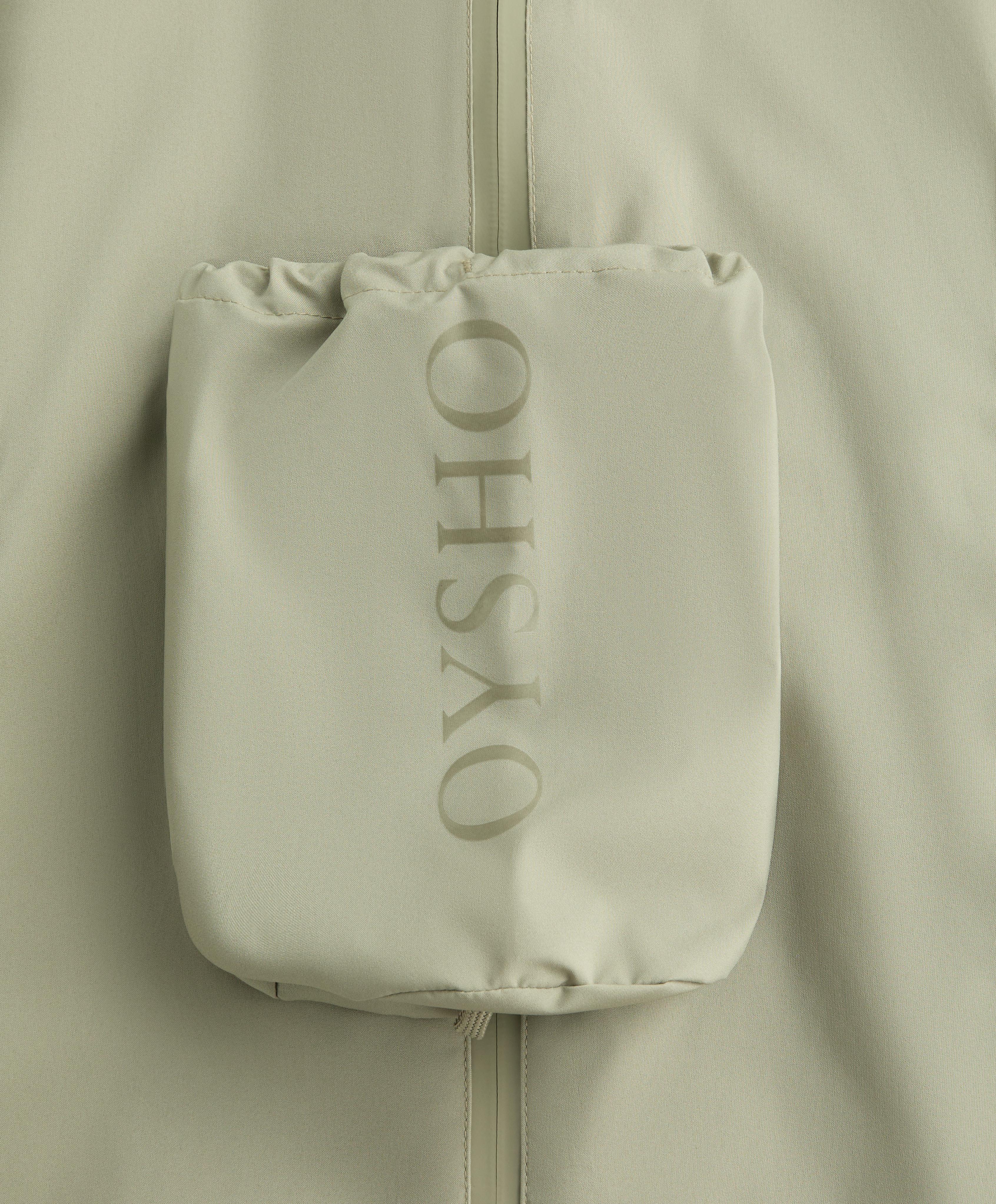 SUPER EXTRA LIGHTWEIGHT 10K PACKABLE WATERPROOF JACKET