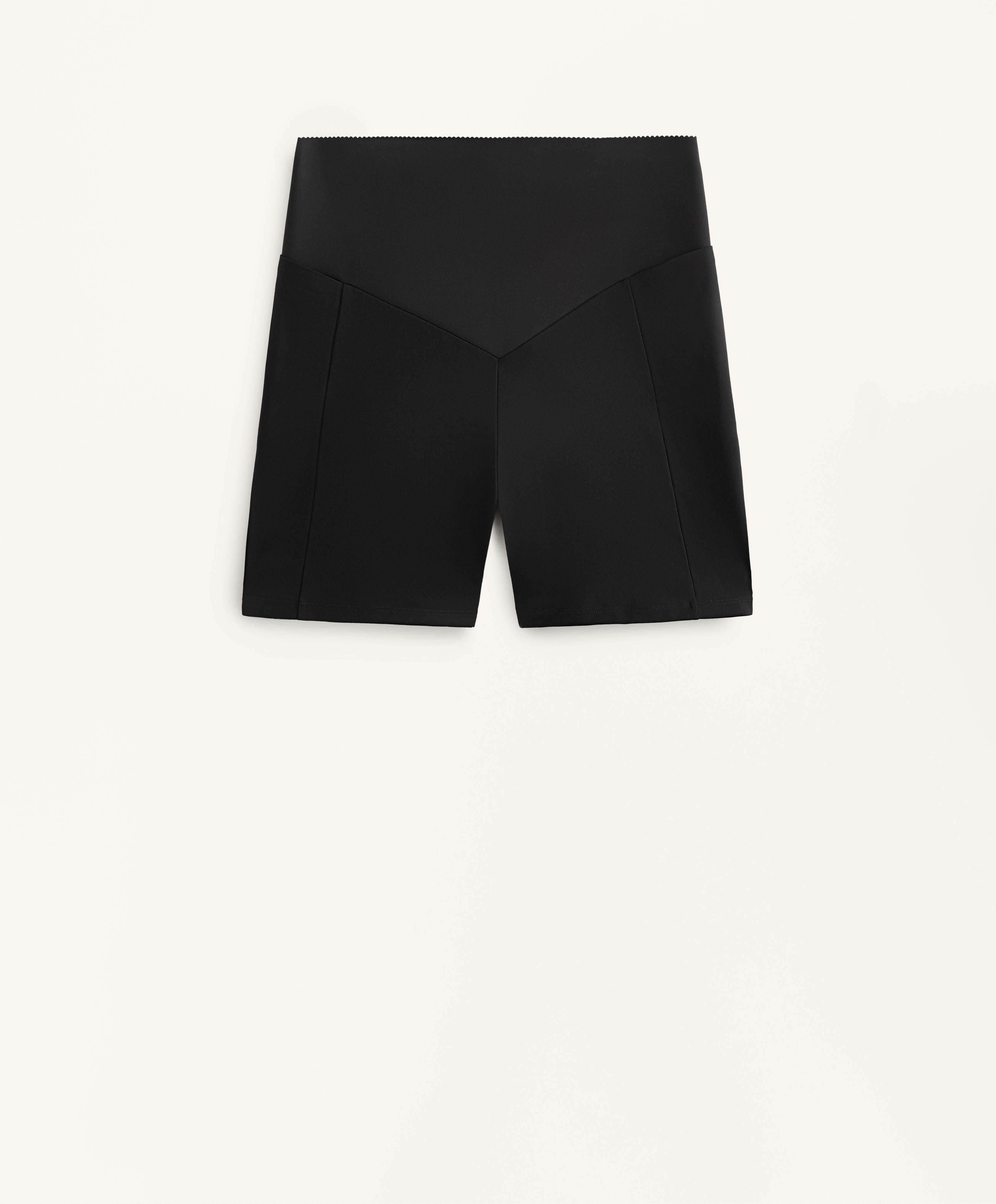 HIGH RISE COMPRESSIVE POCKET 10 CM HOT PANTS