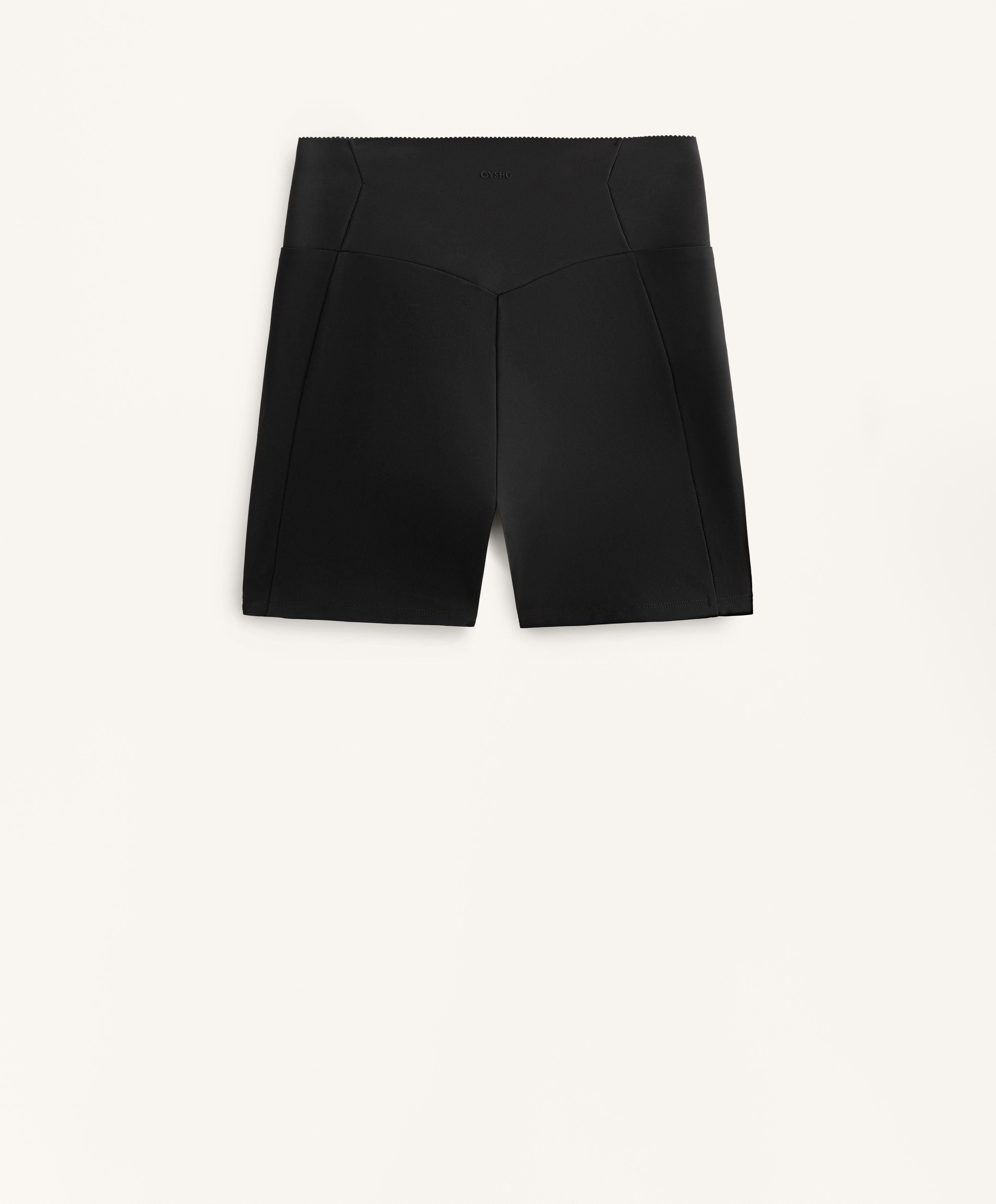 HIGH RISE COMPRESSIVE POCKET 10 CM HOT PANTS