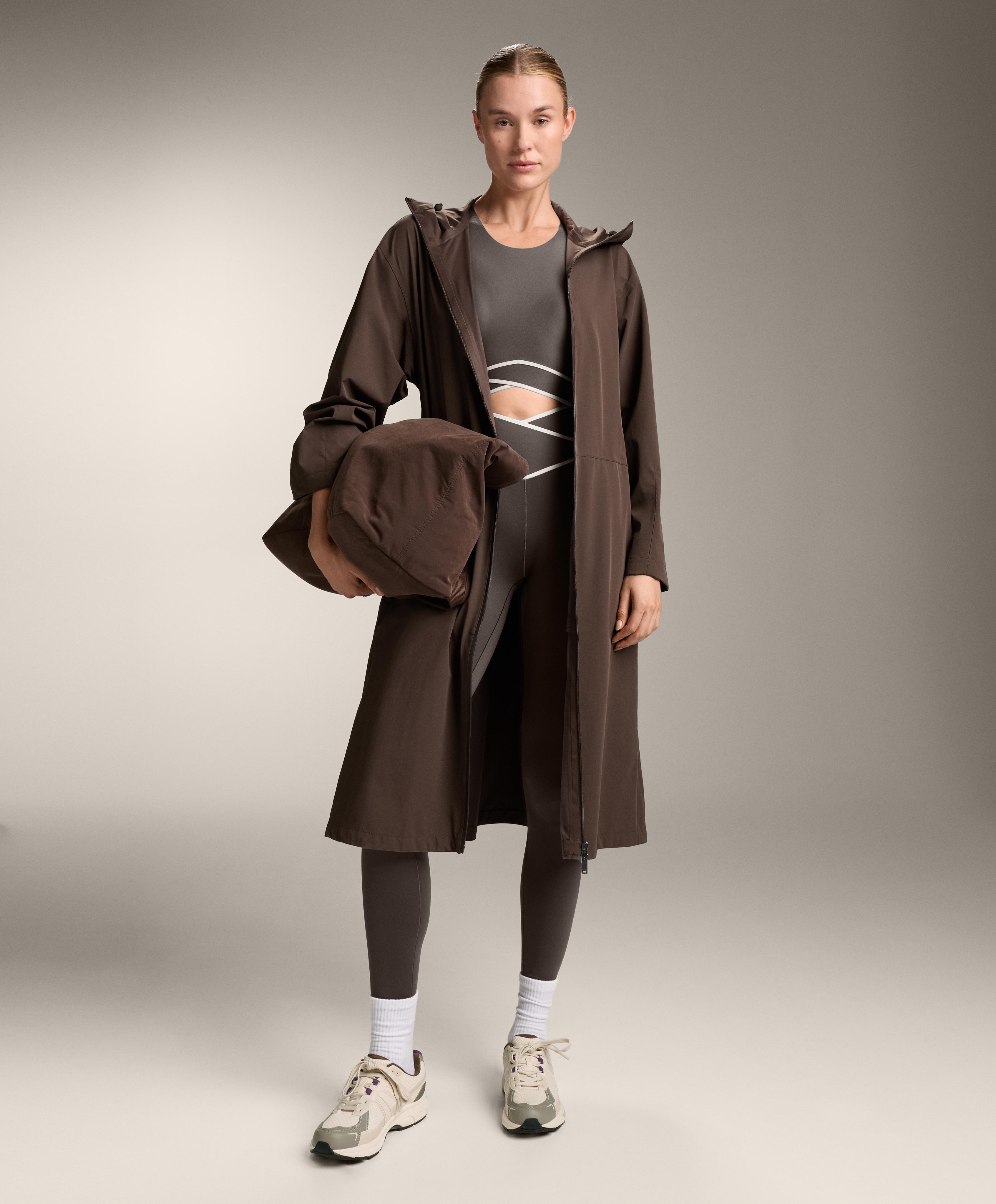 PERFECT ADAPT ANKLE LENGTH LEGGINGS WITH CROSSOVER V CUT WAIST