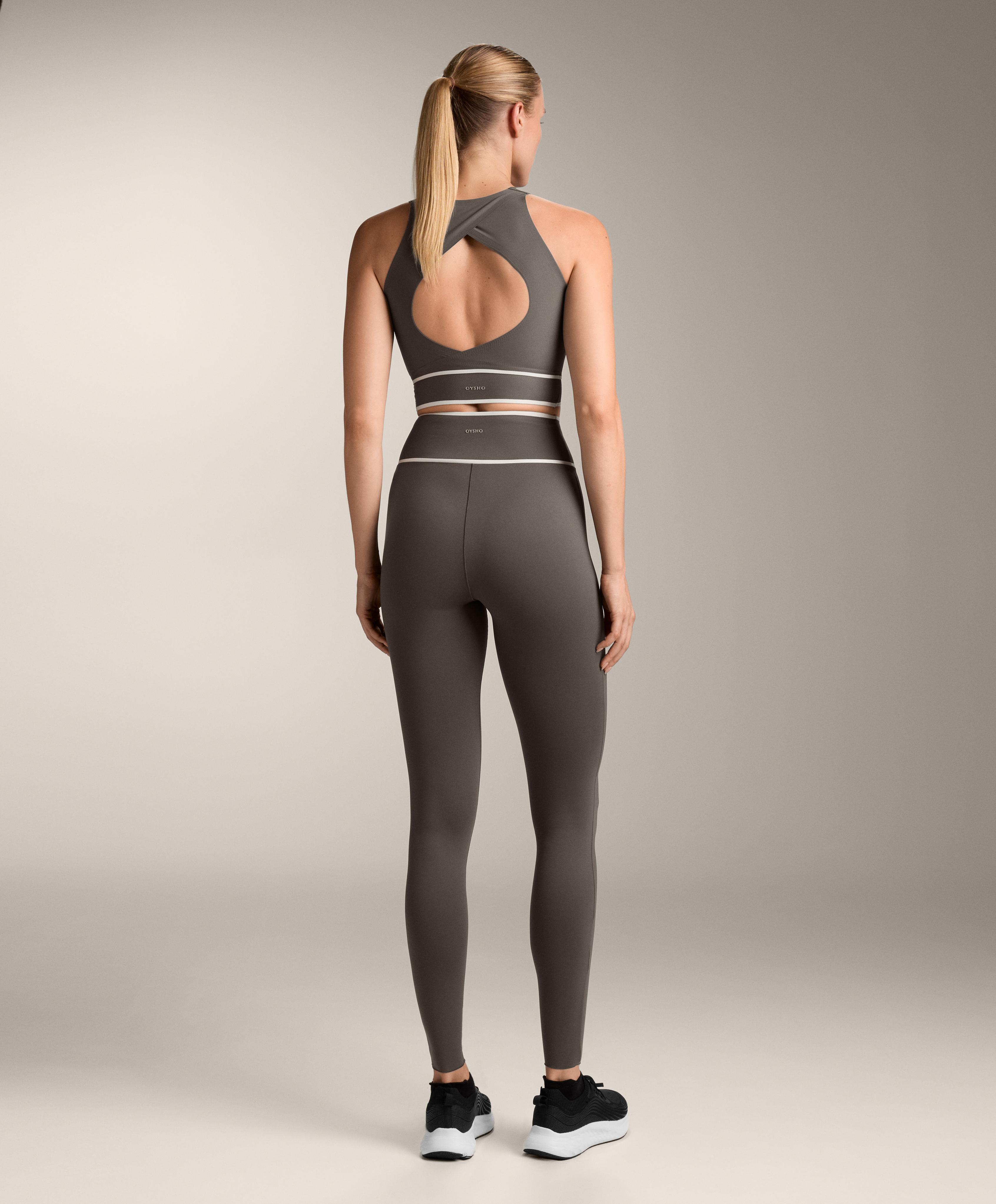 PERFECT ADAPT ANKLE LENGTH LEGGINGS WITH CROSSOVER V CUT WAIST