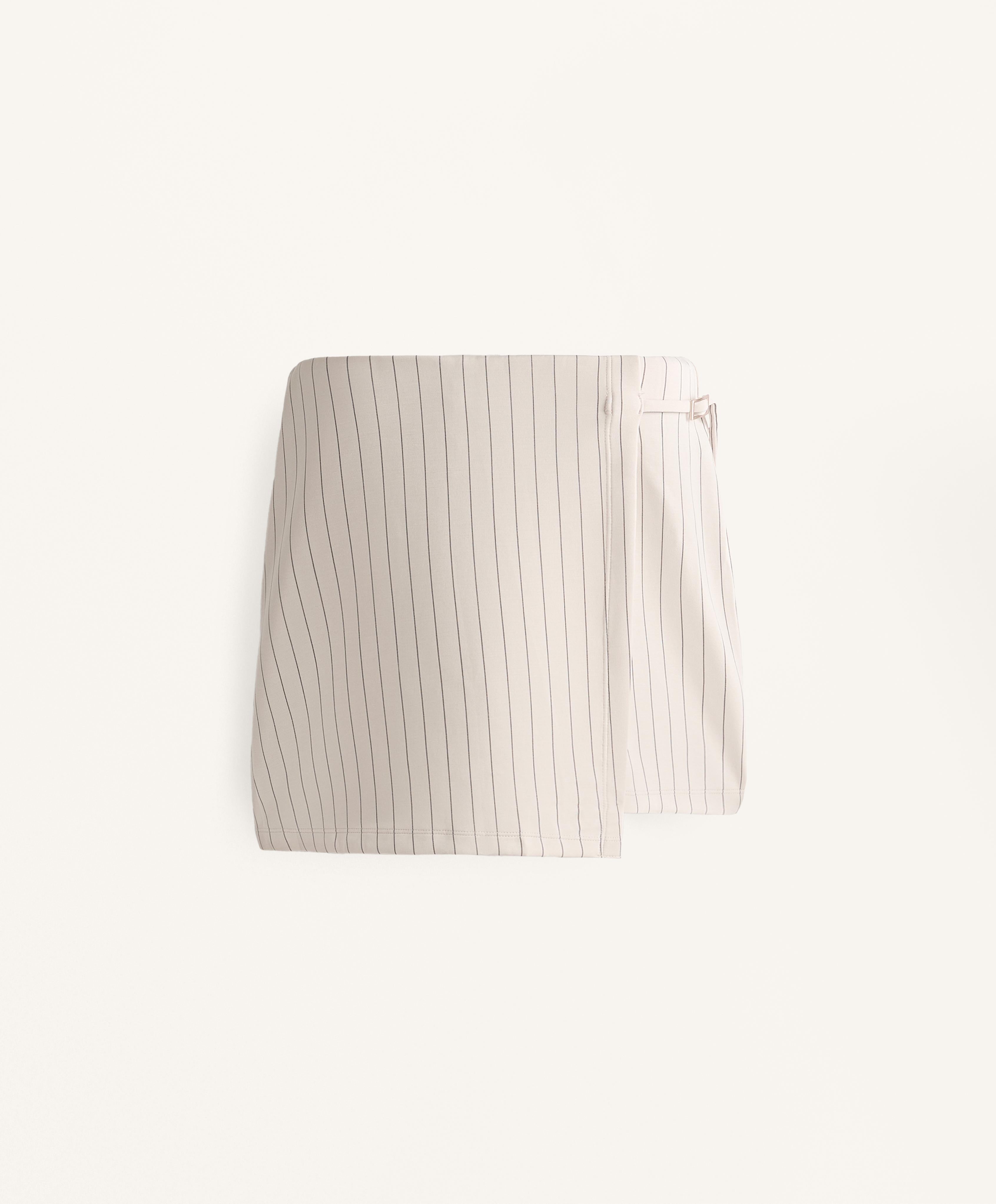 SHORTS SKORT WITH SOFT TOUCH MODAL TIE.