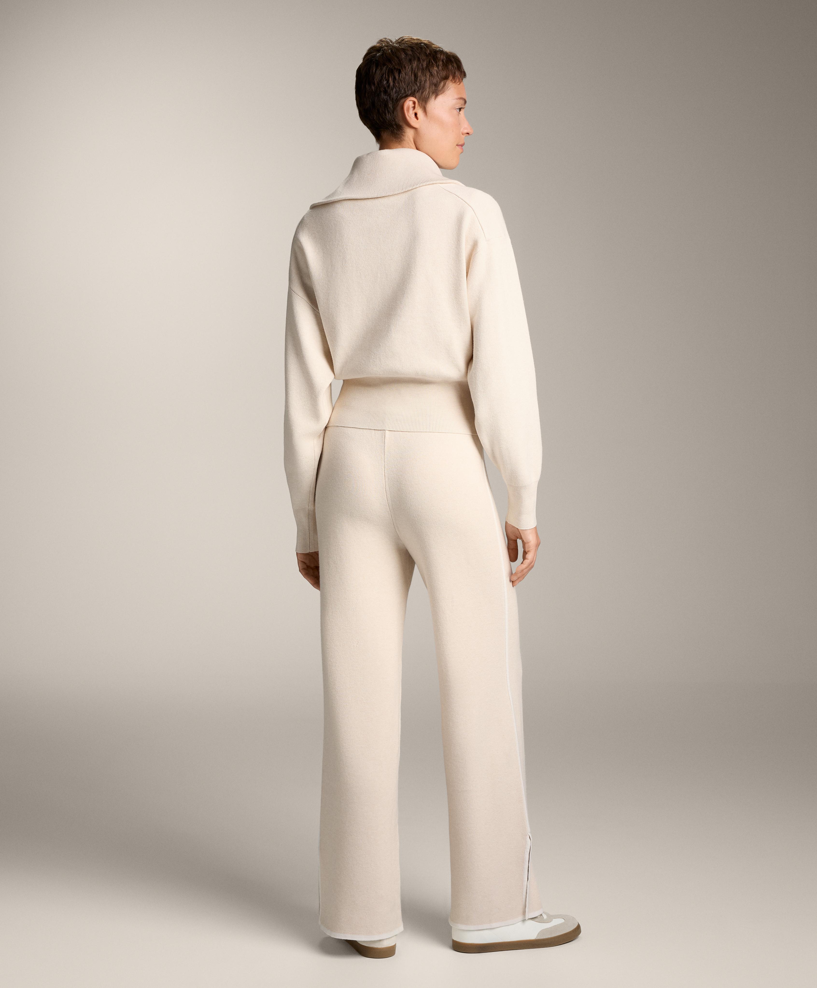 HIGH COLLAR KNIT JACKET WITH CONTRAST PIPING