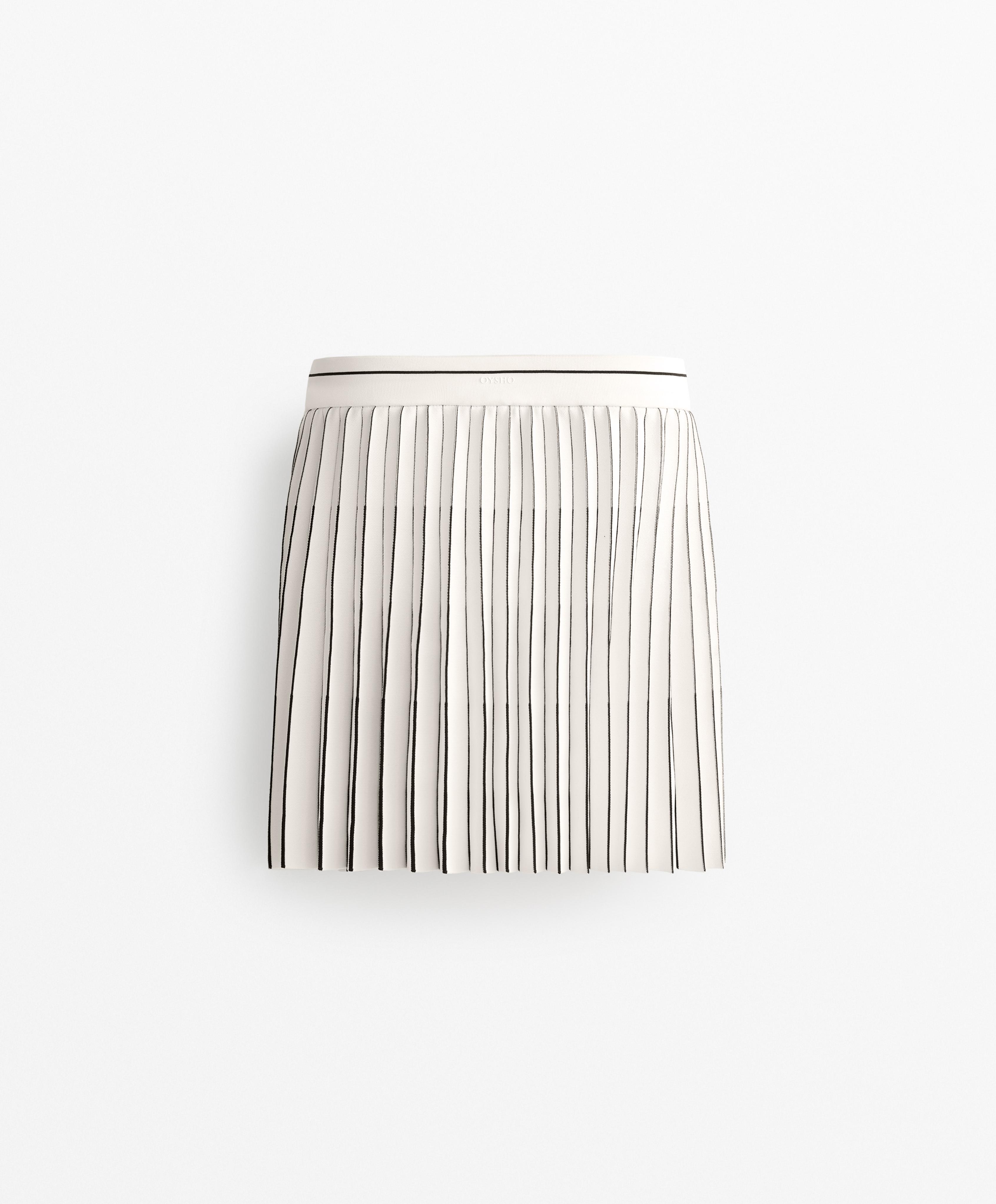 SEAMLESS PLEATED SKIRT