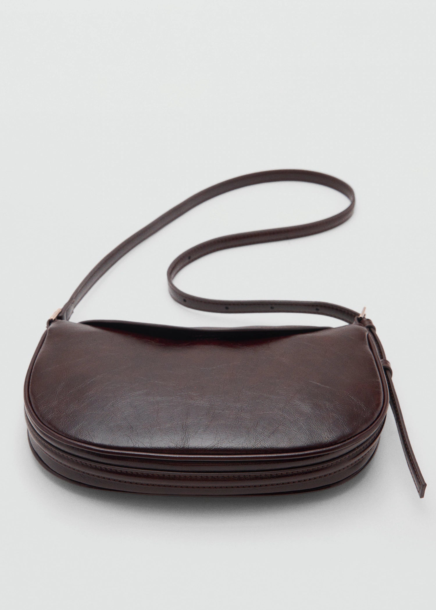 Oval Shoulder Bag With Flap Chocolate