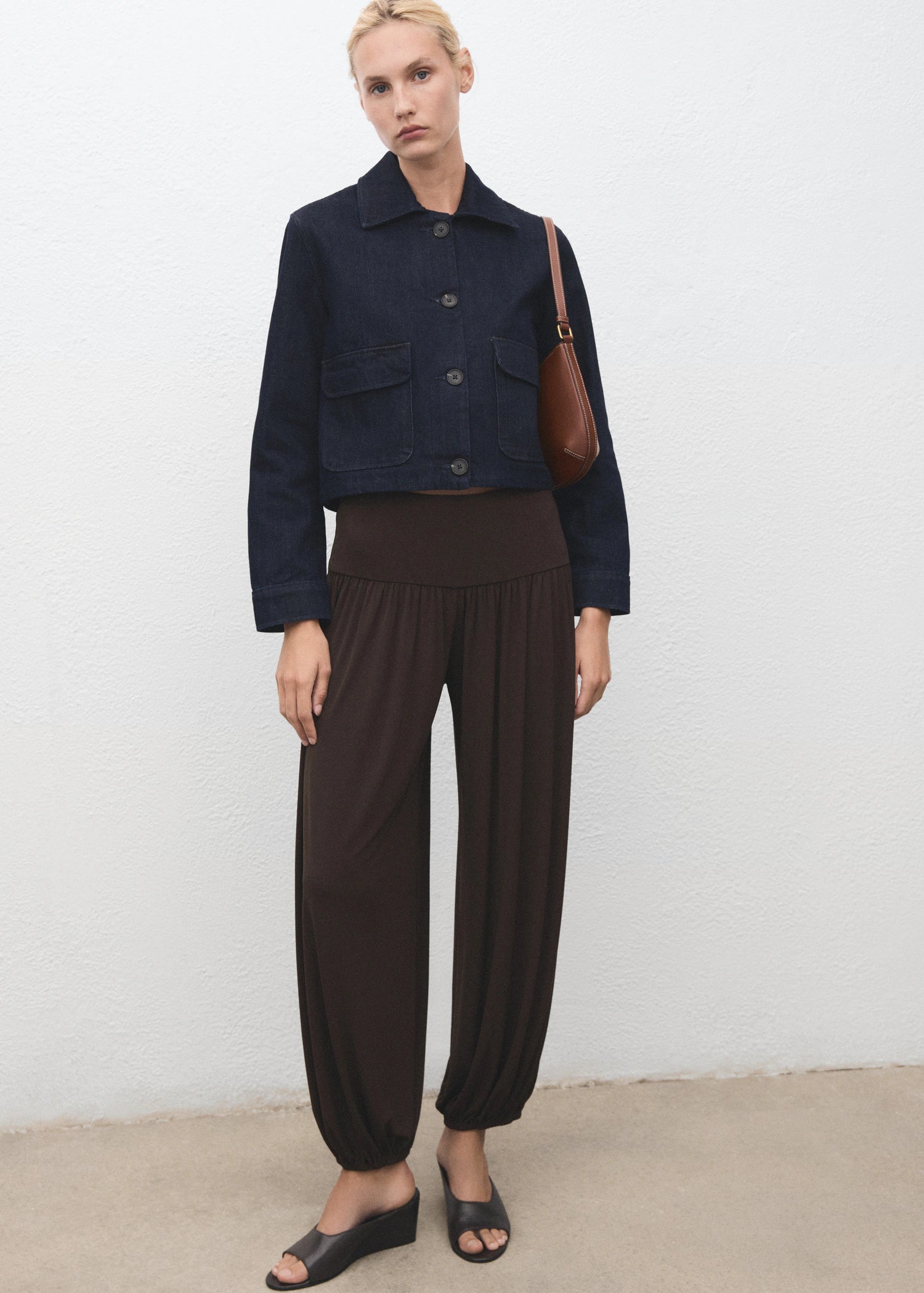 Oval Shoulder Bag Leather