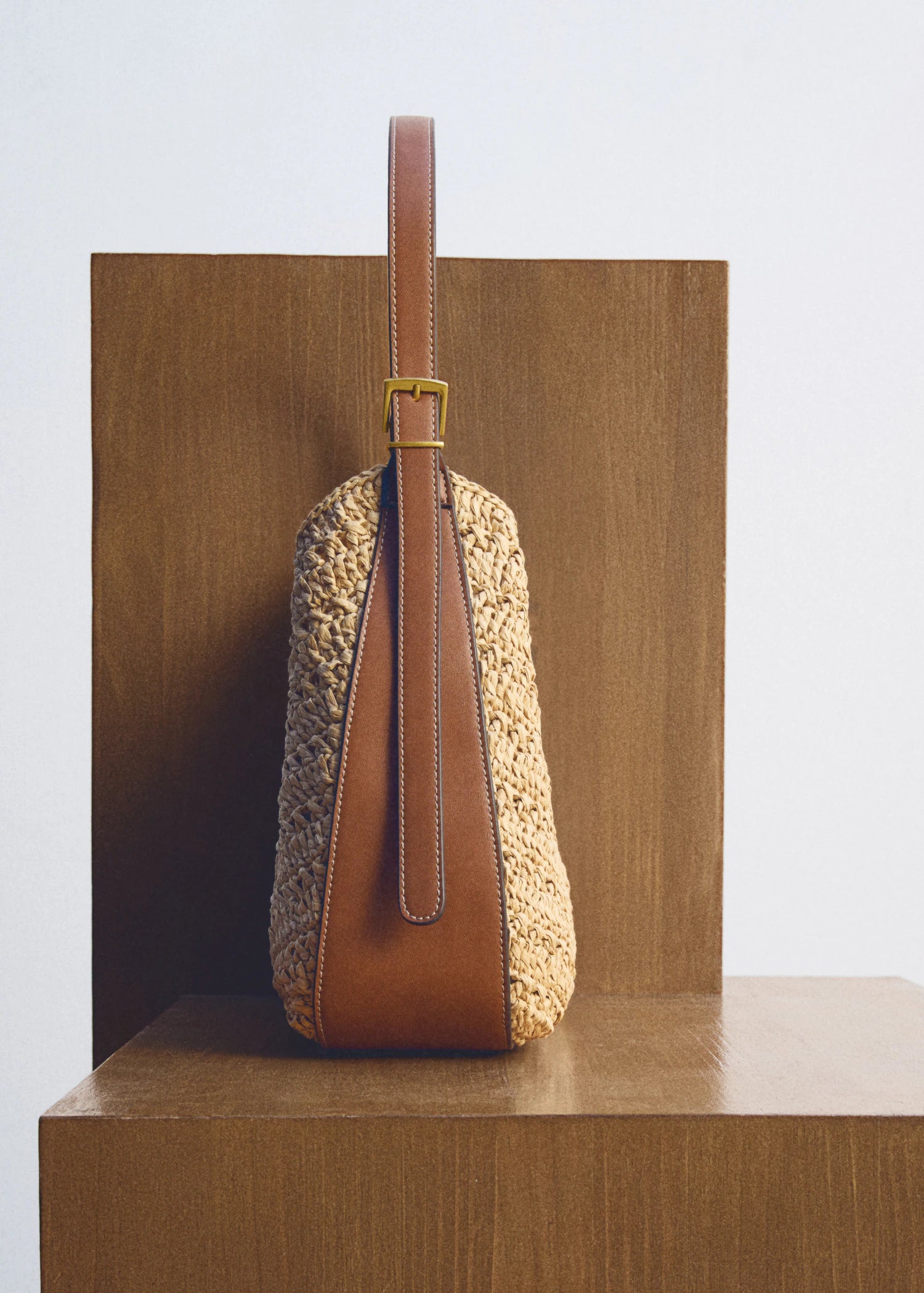 Natural Fibre Shoulder Bag Leather