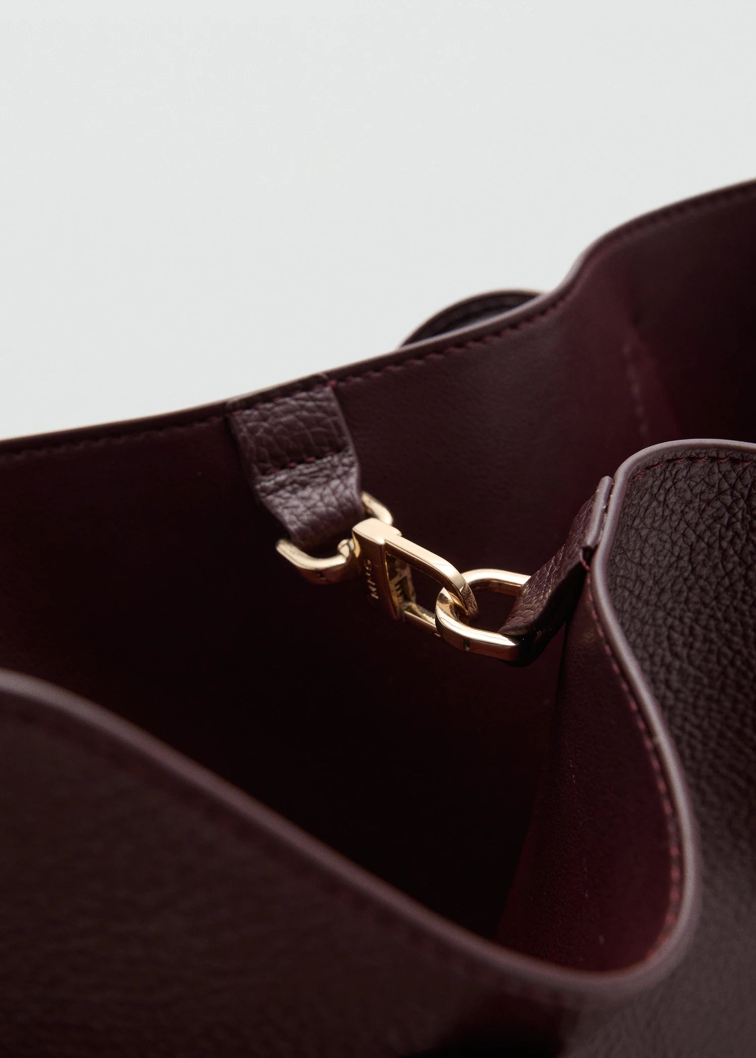 Medium Bag With Pebbled Leather Effect Burgundy