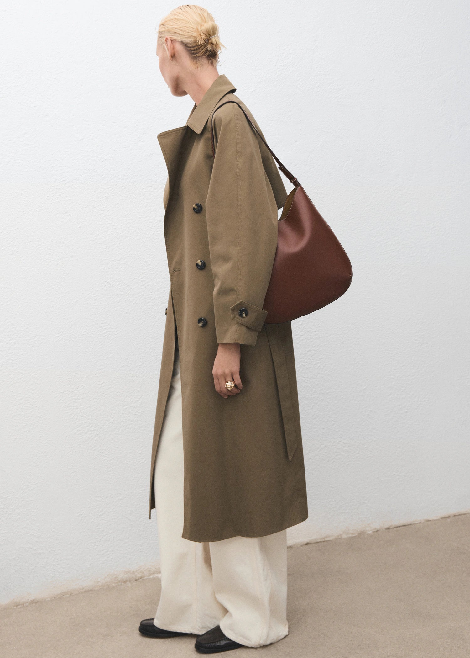 Large Oval Shoulder Bag Leather