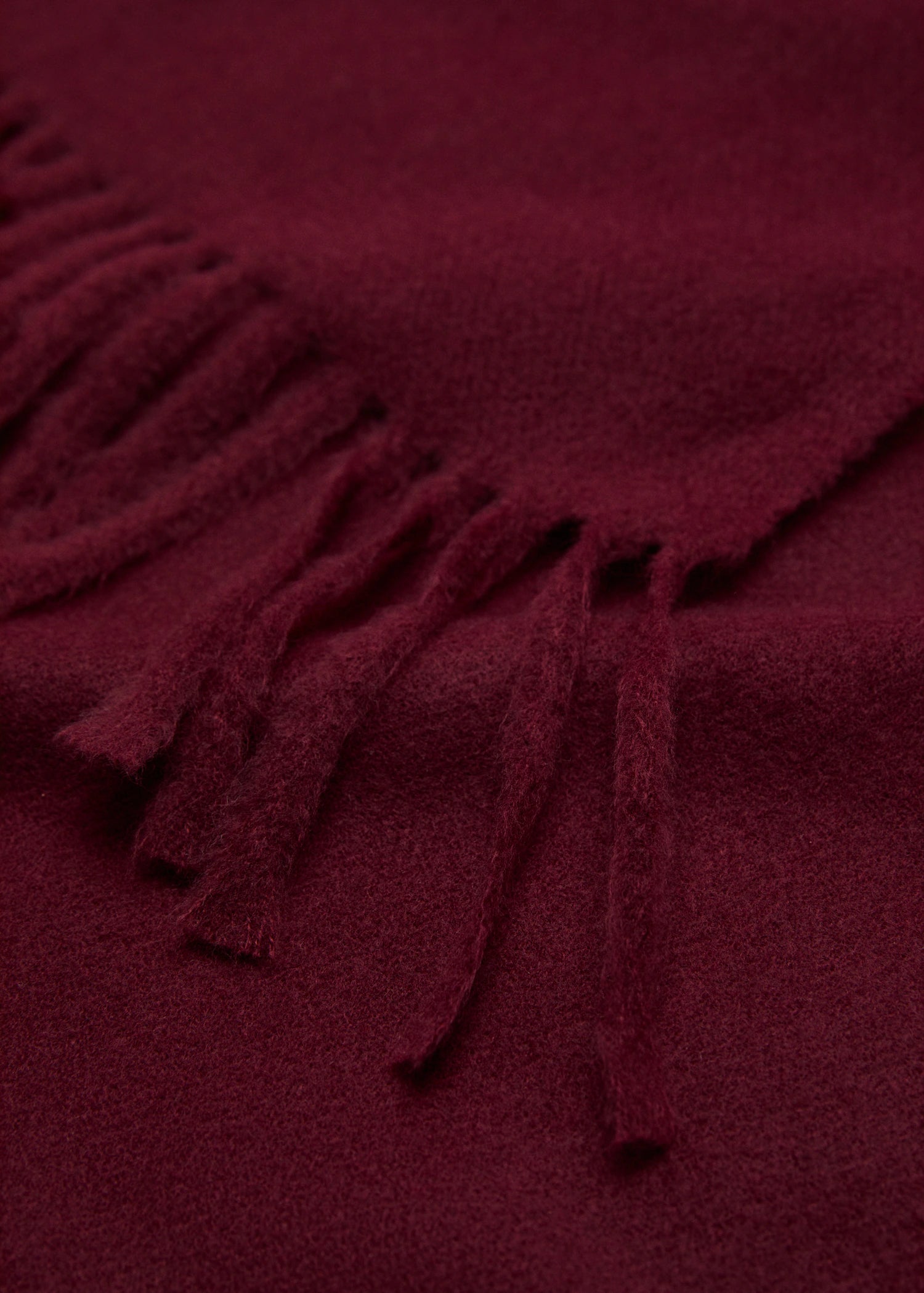 Fringed Edge Scarf Burgundy
