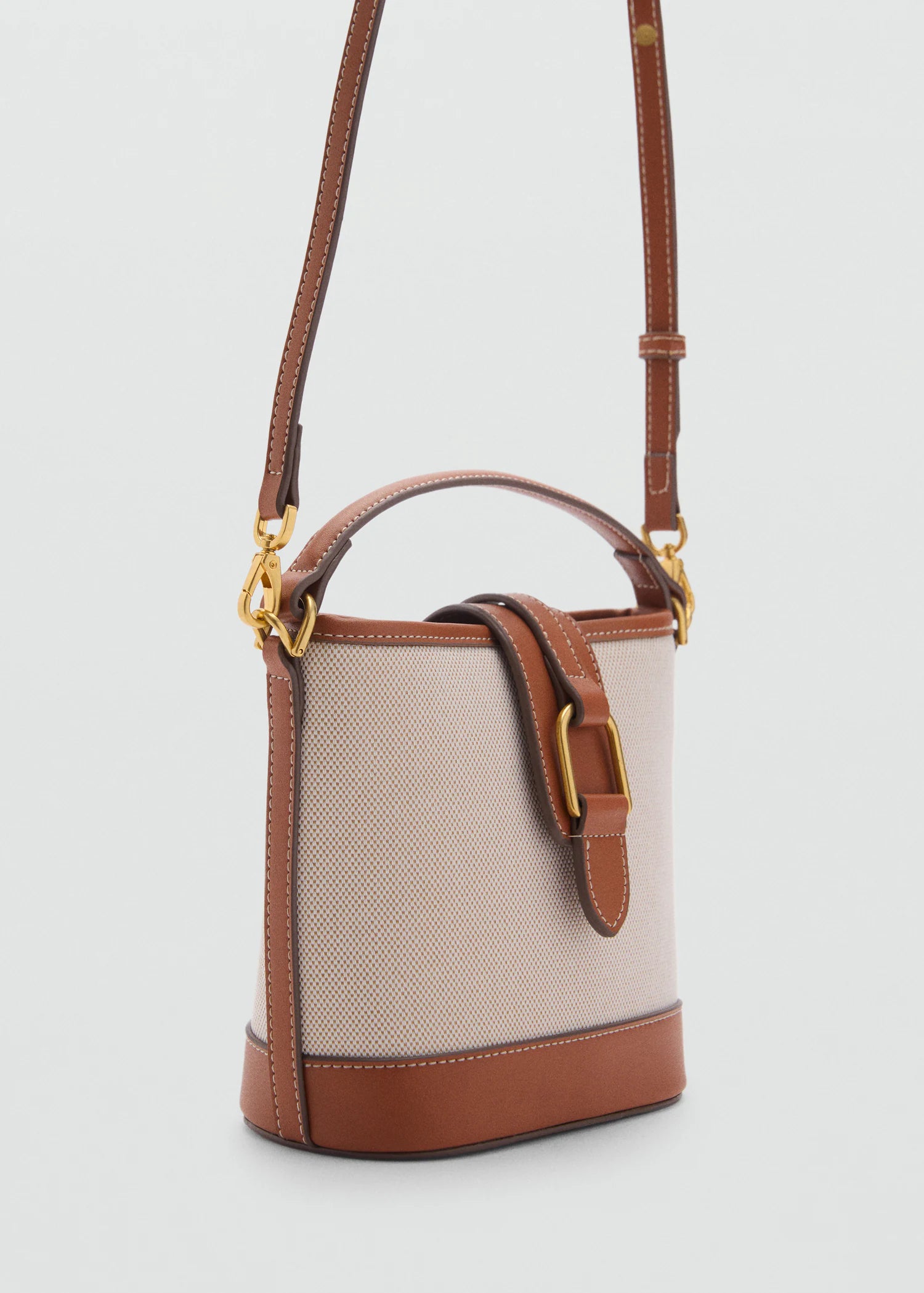 Contrasting Canvas Bucket Bag Leather