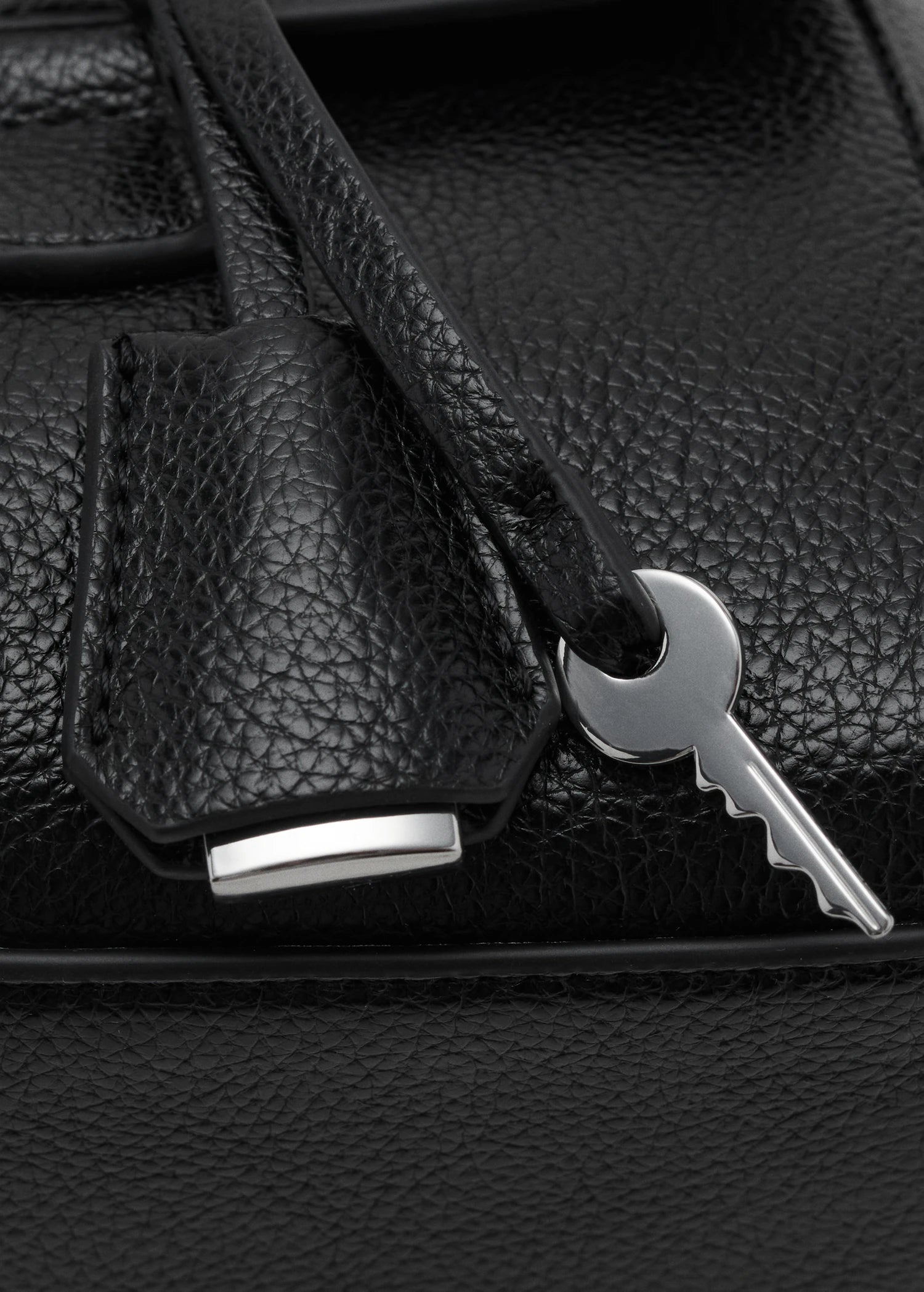 City Shoulder Bag With Flap Black