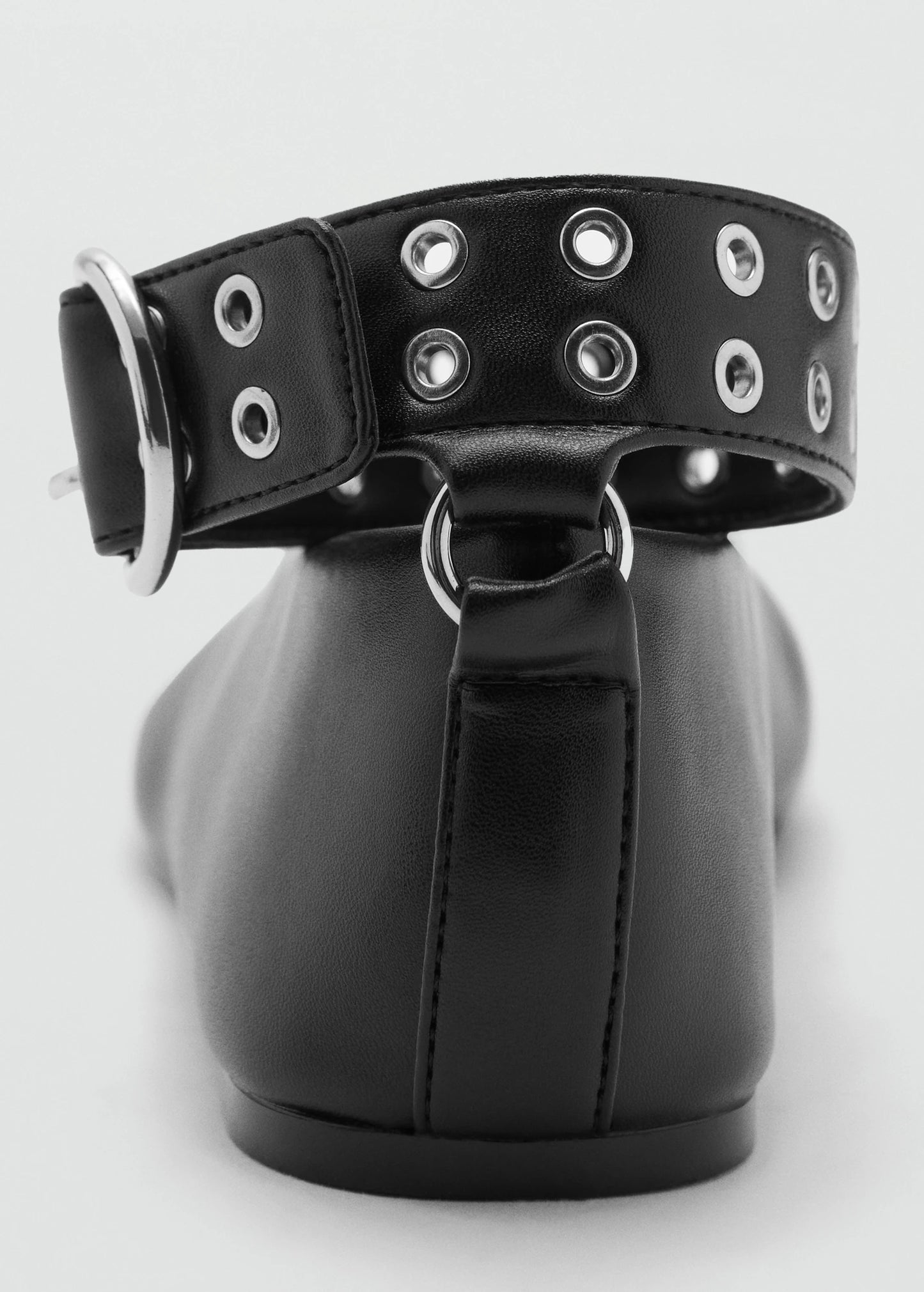 Ballet Flats With Eyelet Strap