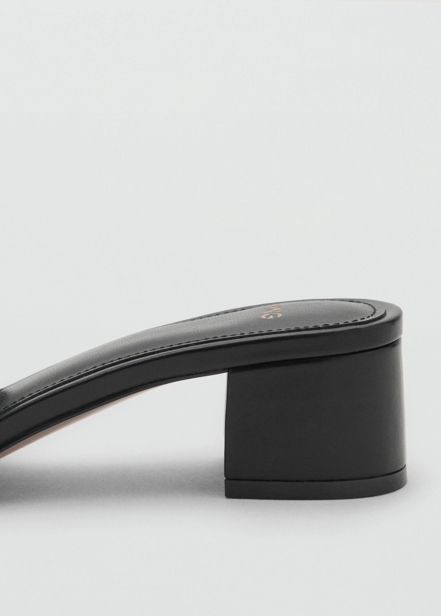 Block Heel Sandals With Strap