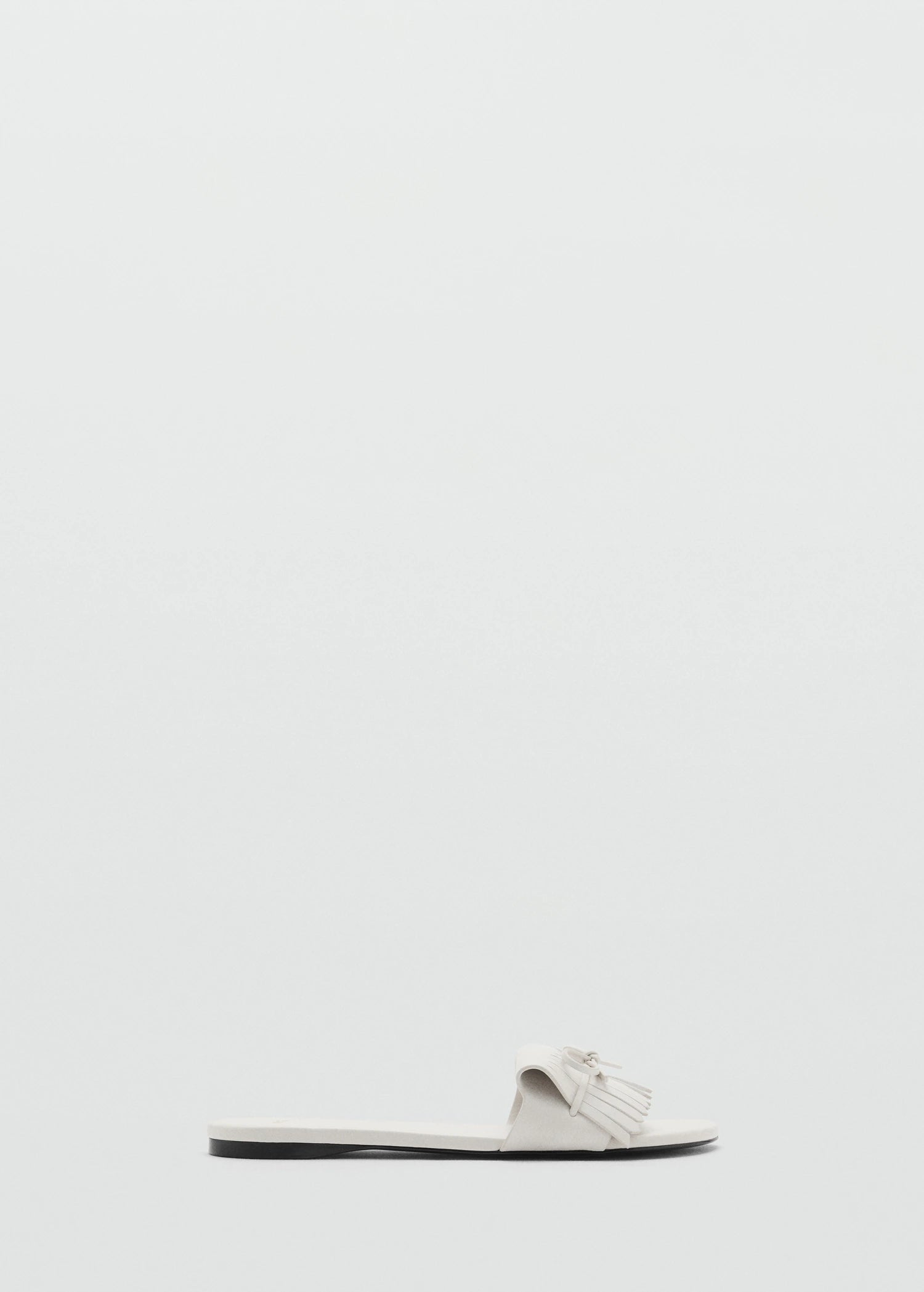 Fringed Sandals With Bow Detail