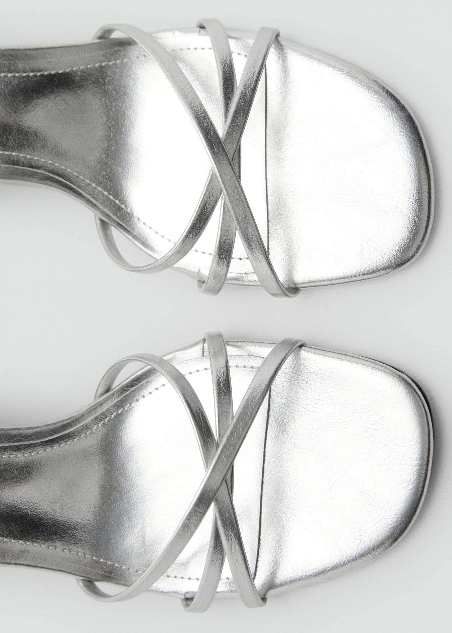 Heeled Sandal With Crossed Straps