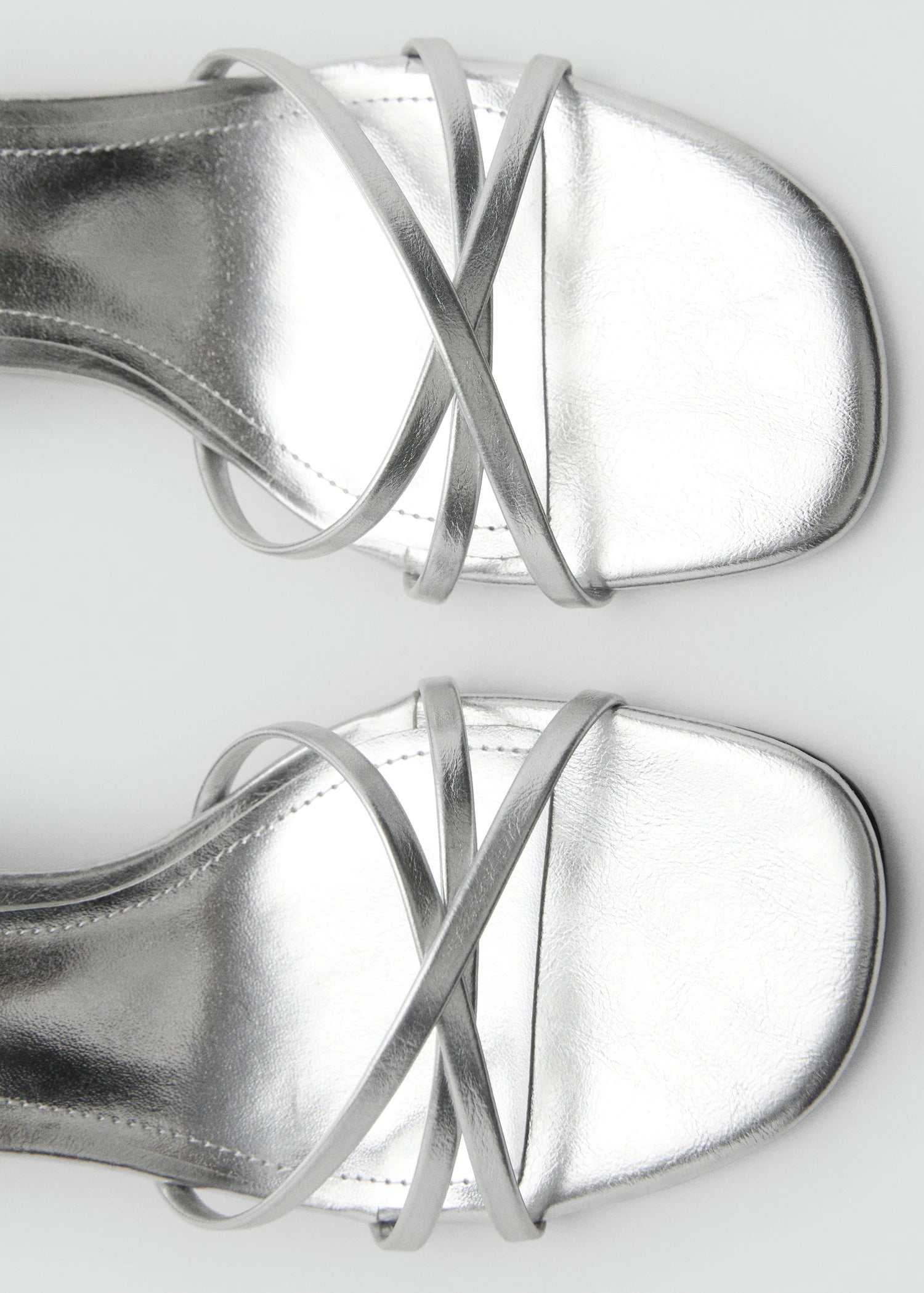 Heeled Sandal With Crossed Straps