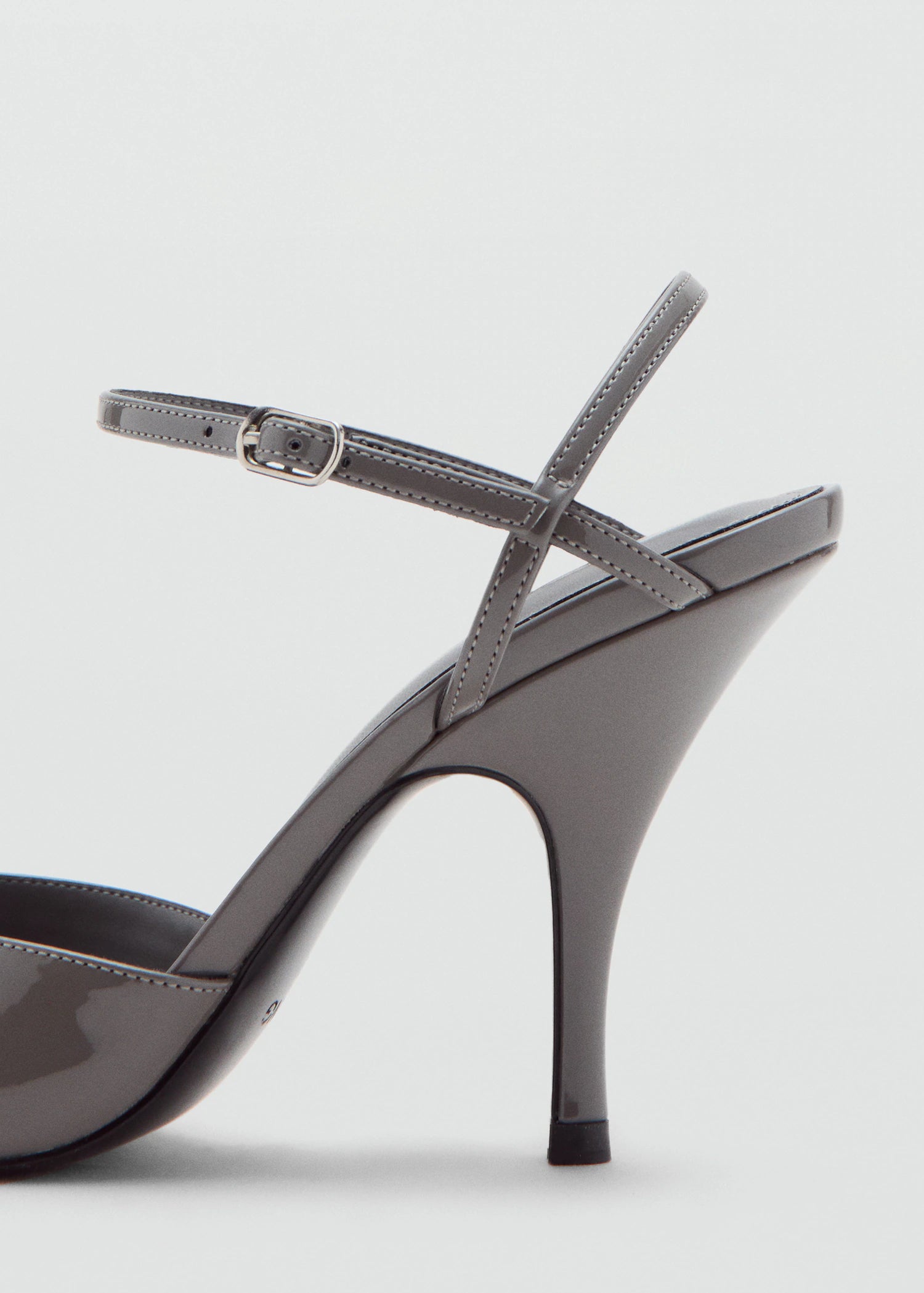 Patent Leather Heel Shoes