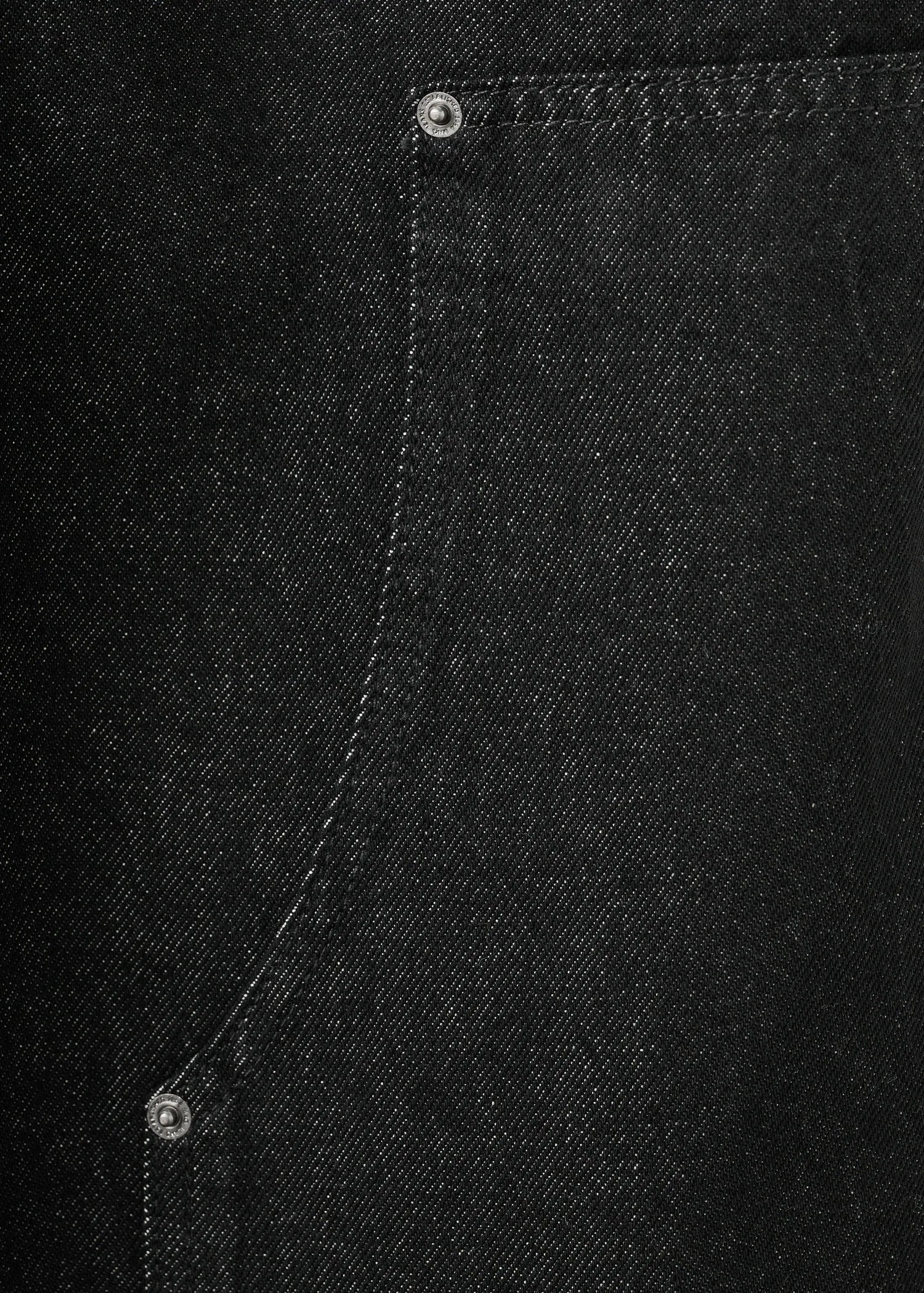 Barrel Jeans With Patches