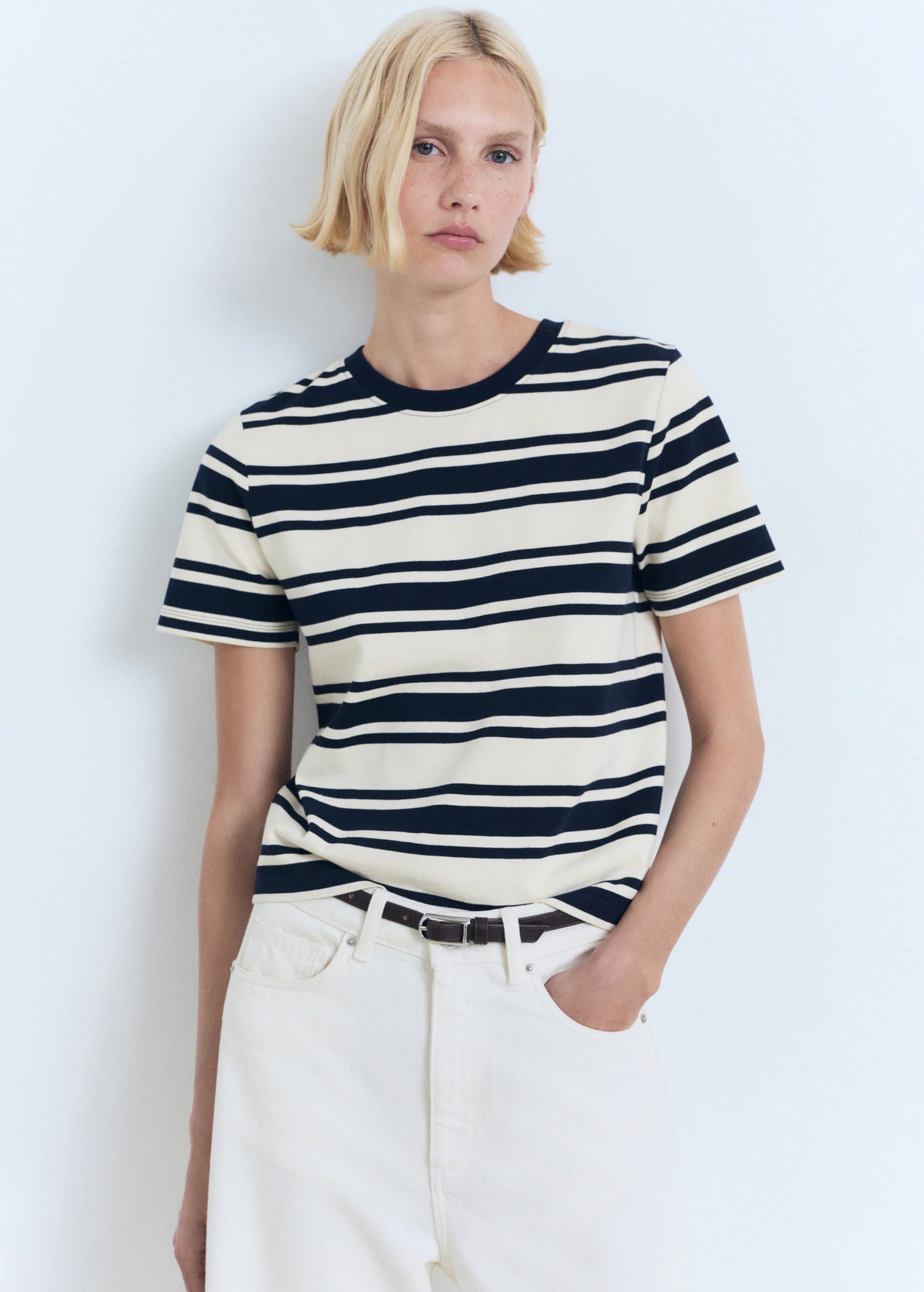 Contrasting Collar Cotton T Shirt
