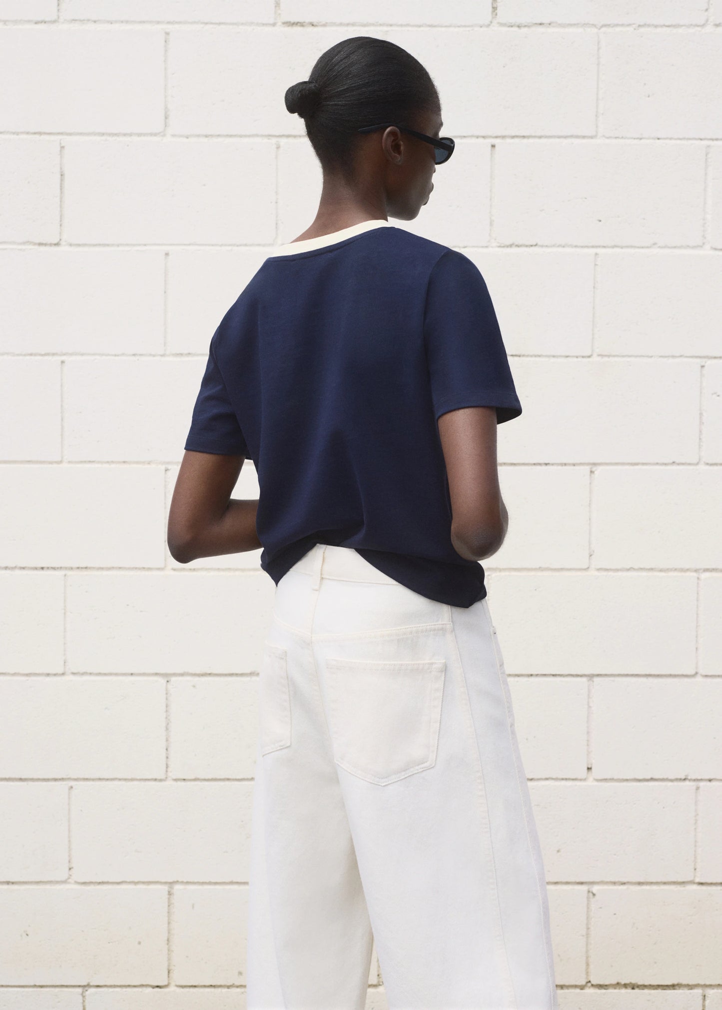 Contrasting Collar Cotton T Shirt