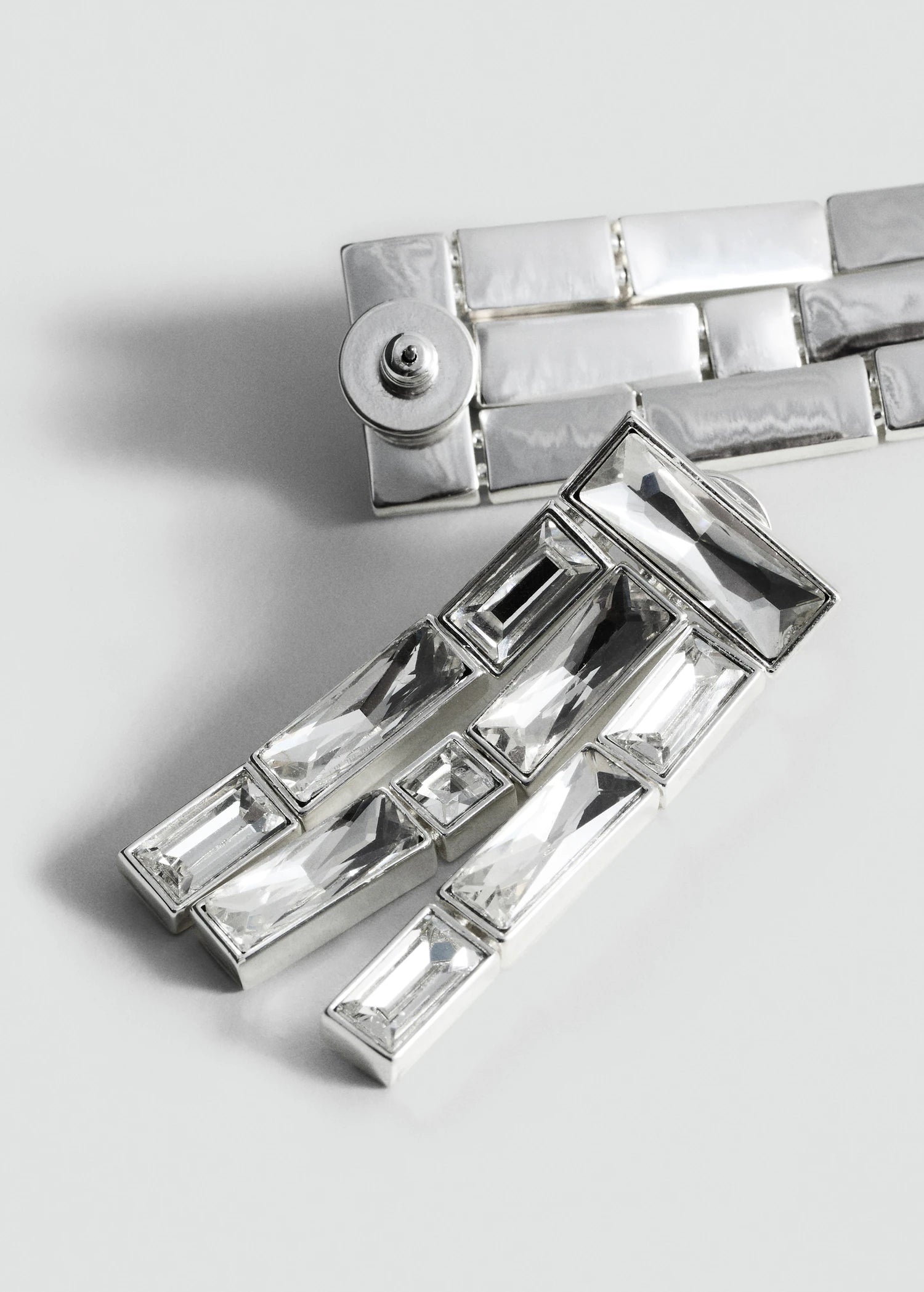 Dangling Earrings With Crystal Strips