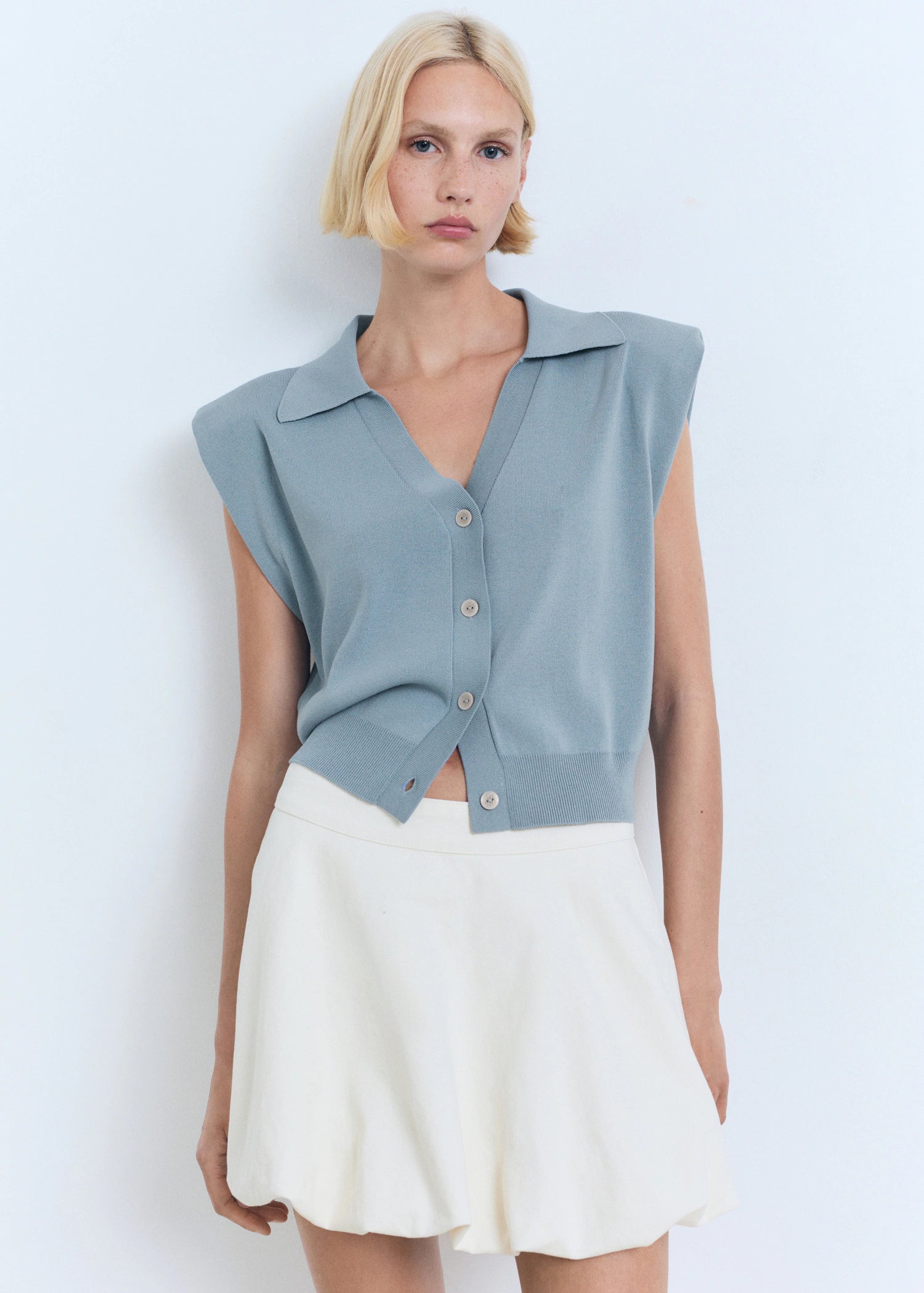 Fine Knit Shoulder Padded Waistcoat