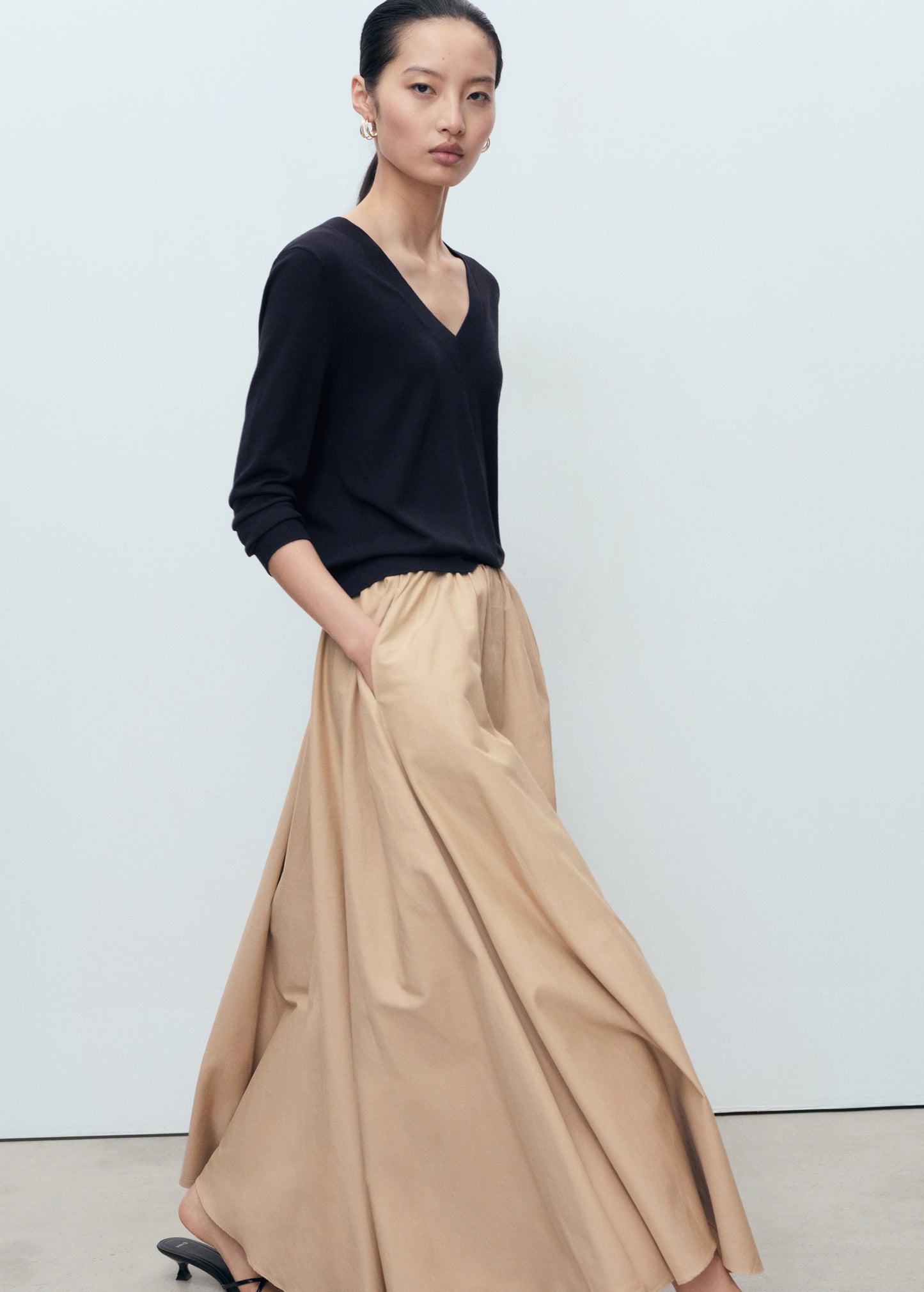 Fine Knit V Neck Sweater