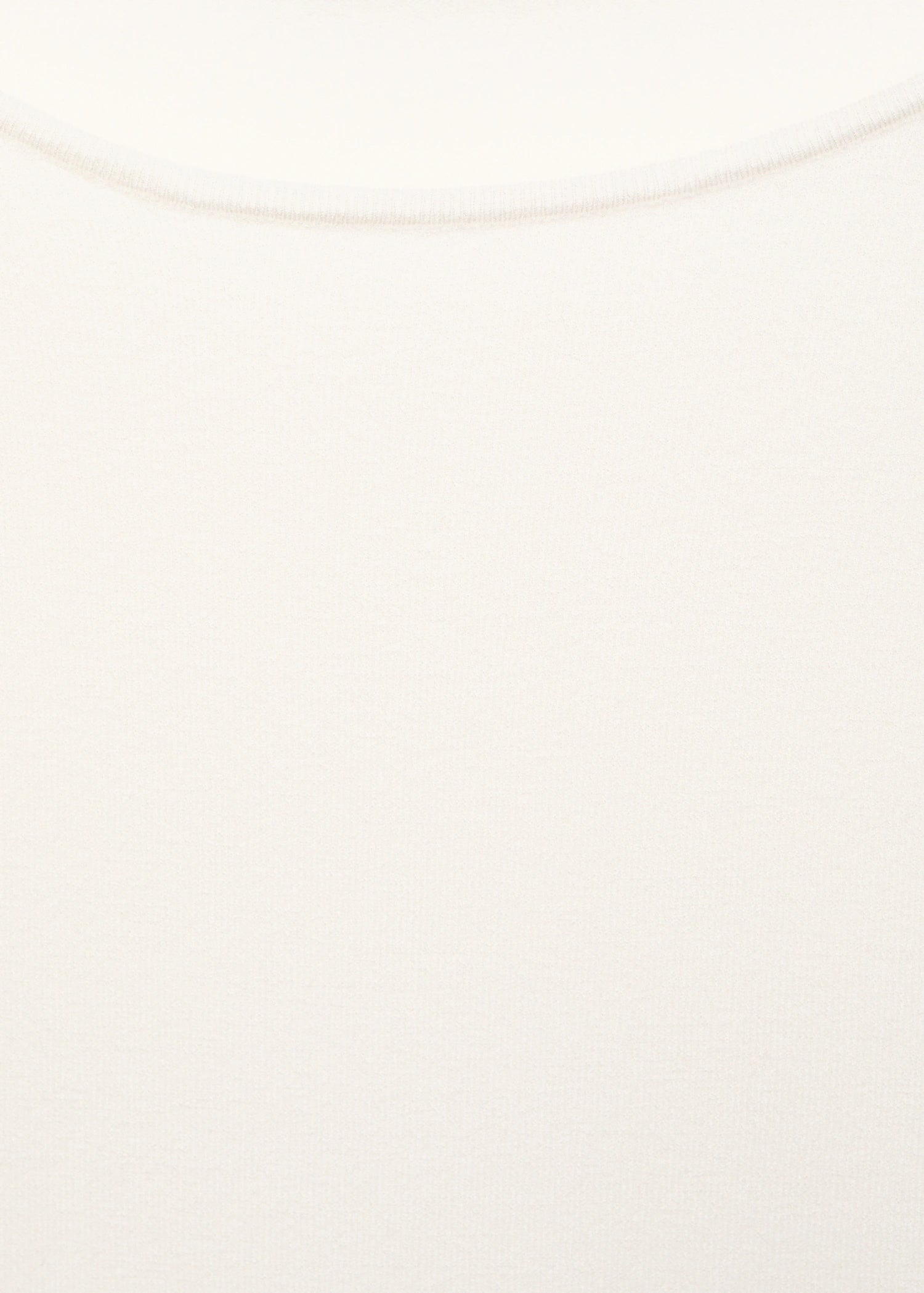 Long Sleeved Fine Knit Sweater