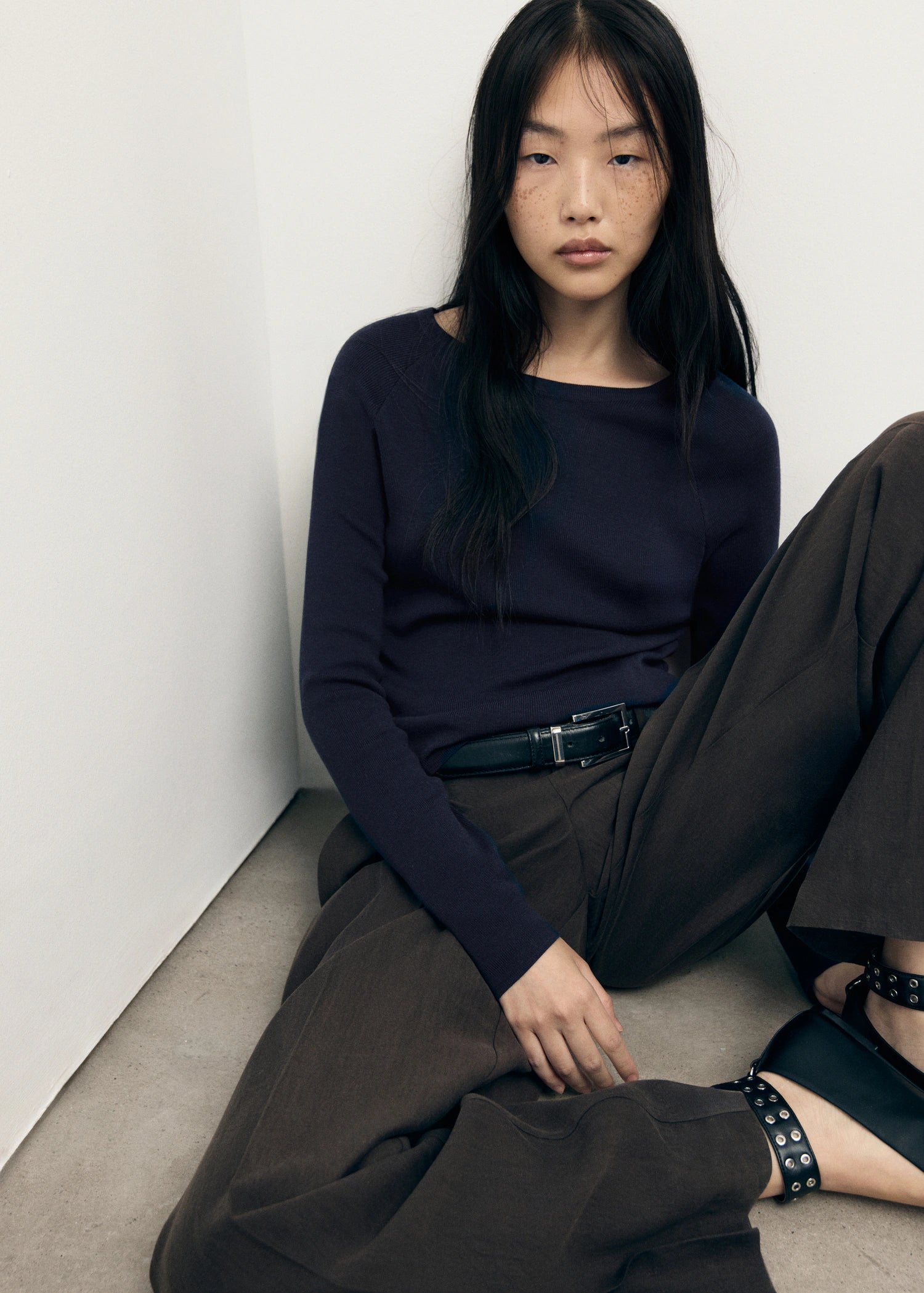 Long Sleeved Fine Knit Sweater