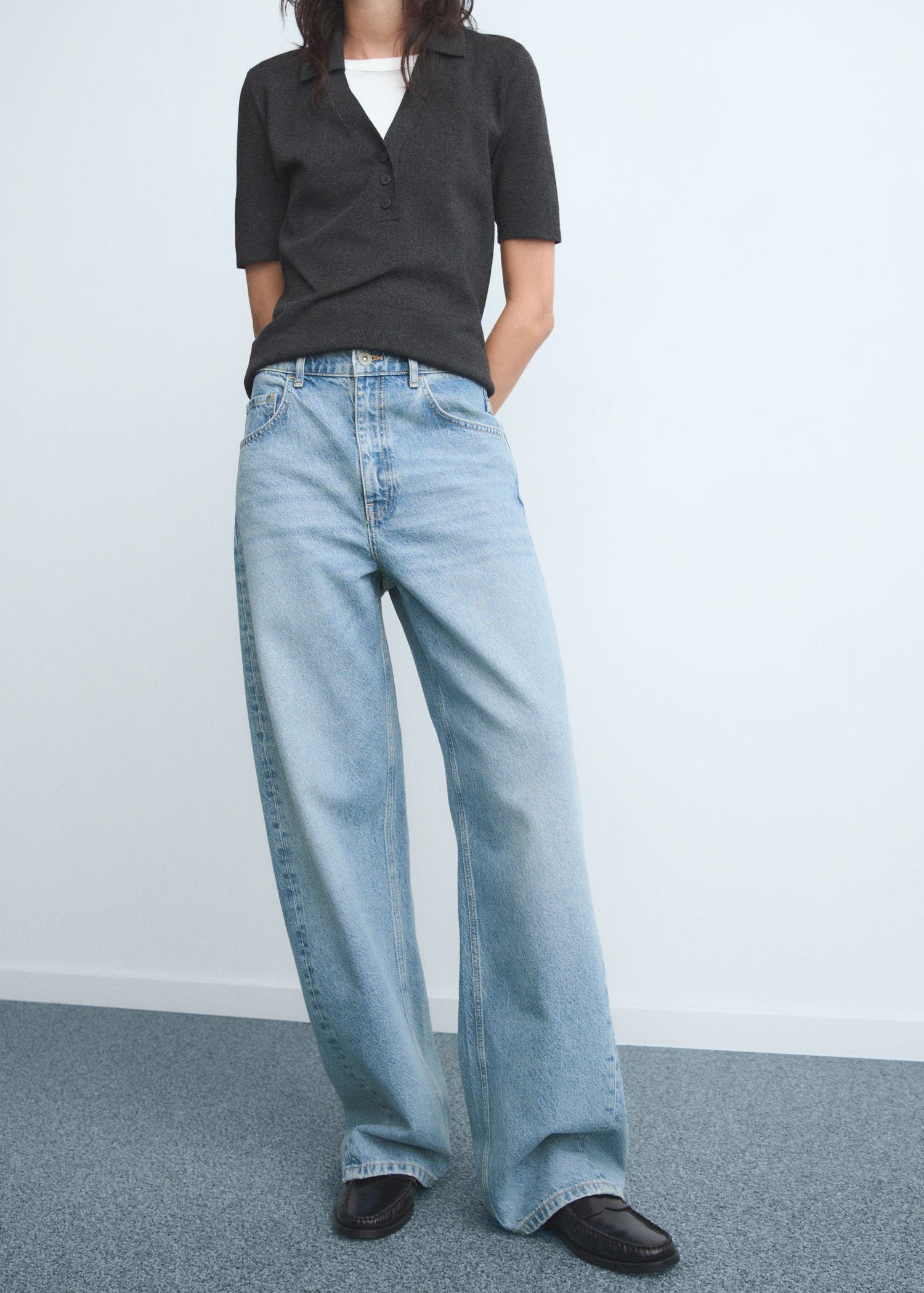 Mid Rise Barrel Jeans