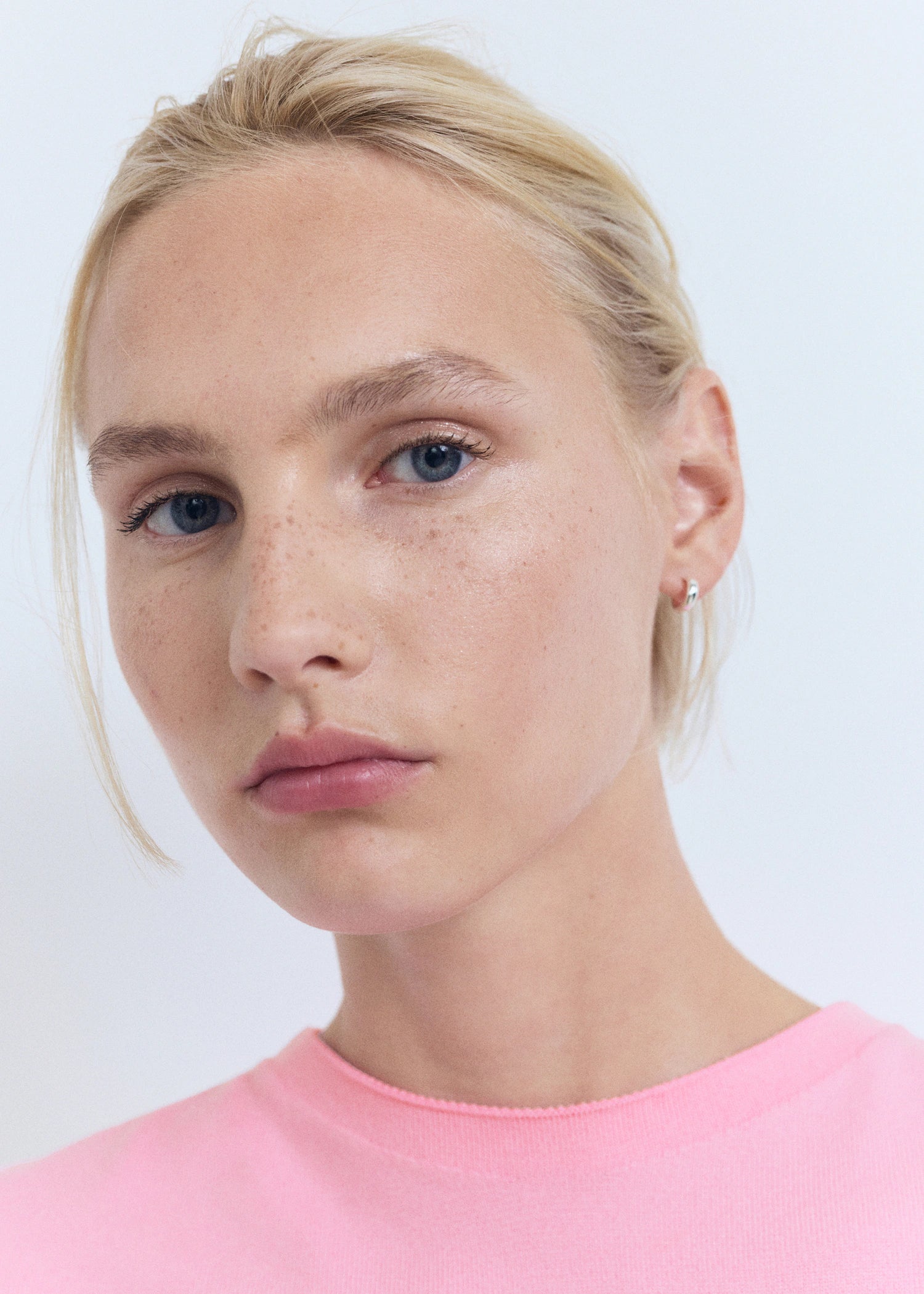 Short Sleeved Fine Knit Sweater