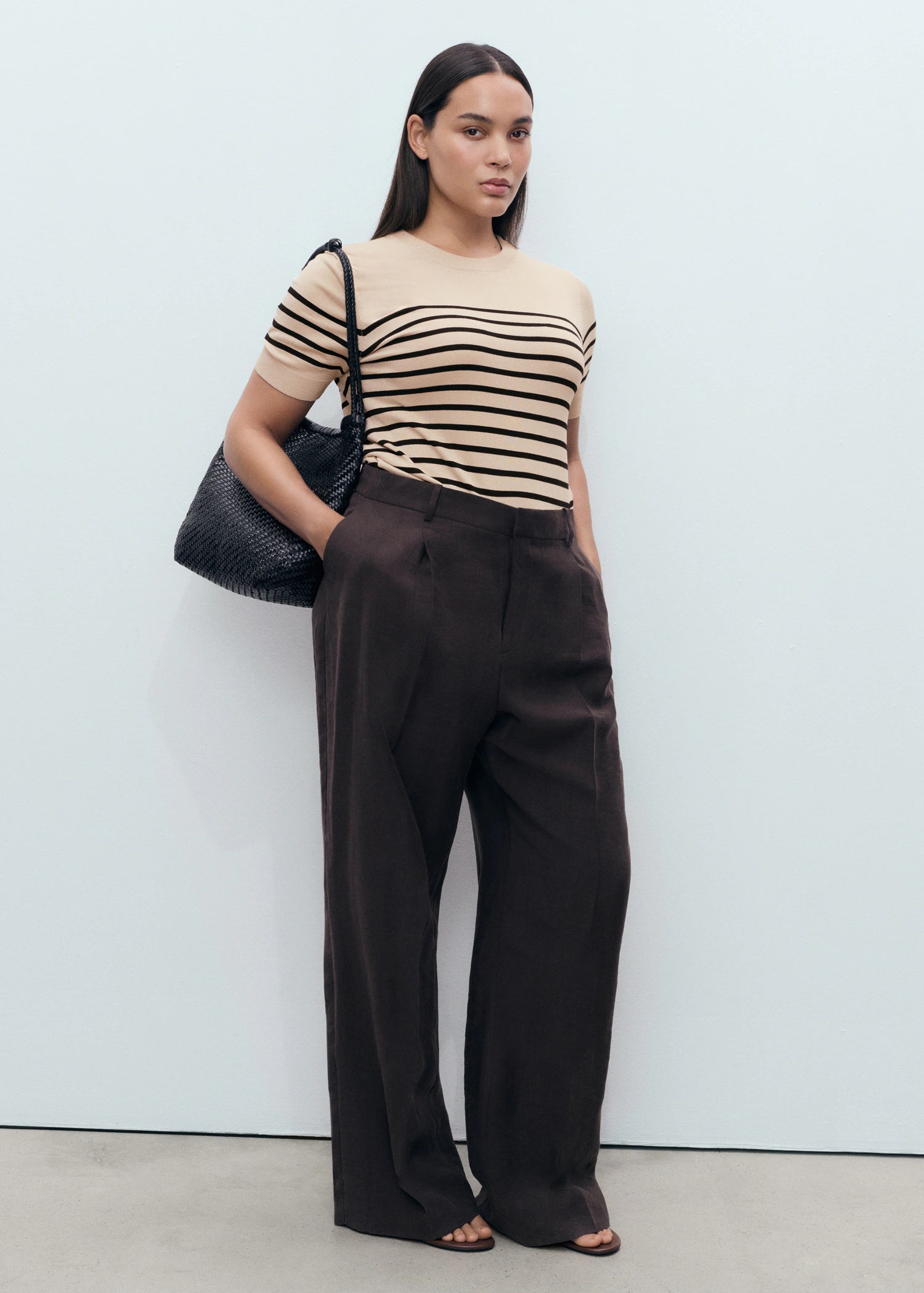 Short Sleeved Fine Knit Sweater