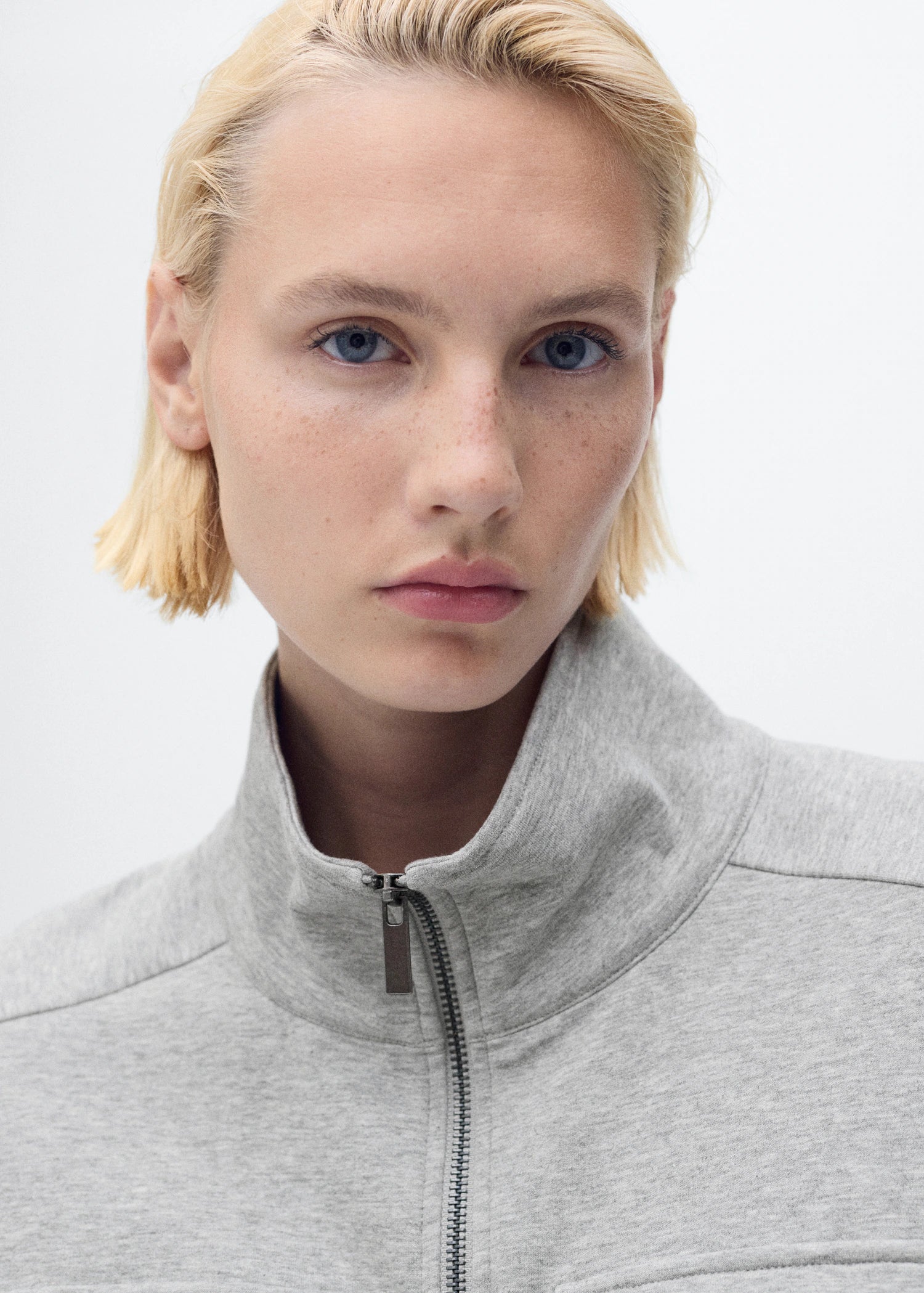 Short Sleeved Jacket With Adjustable Waistband