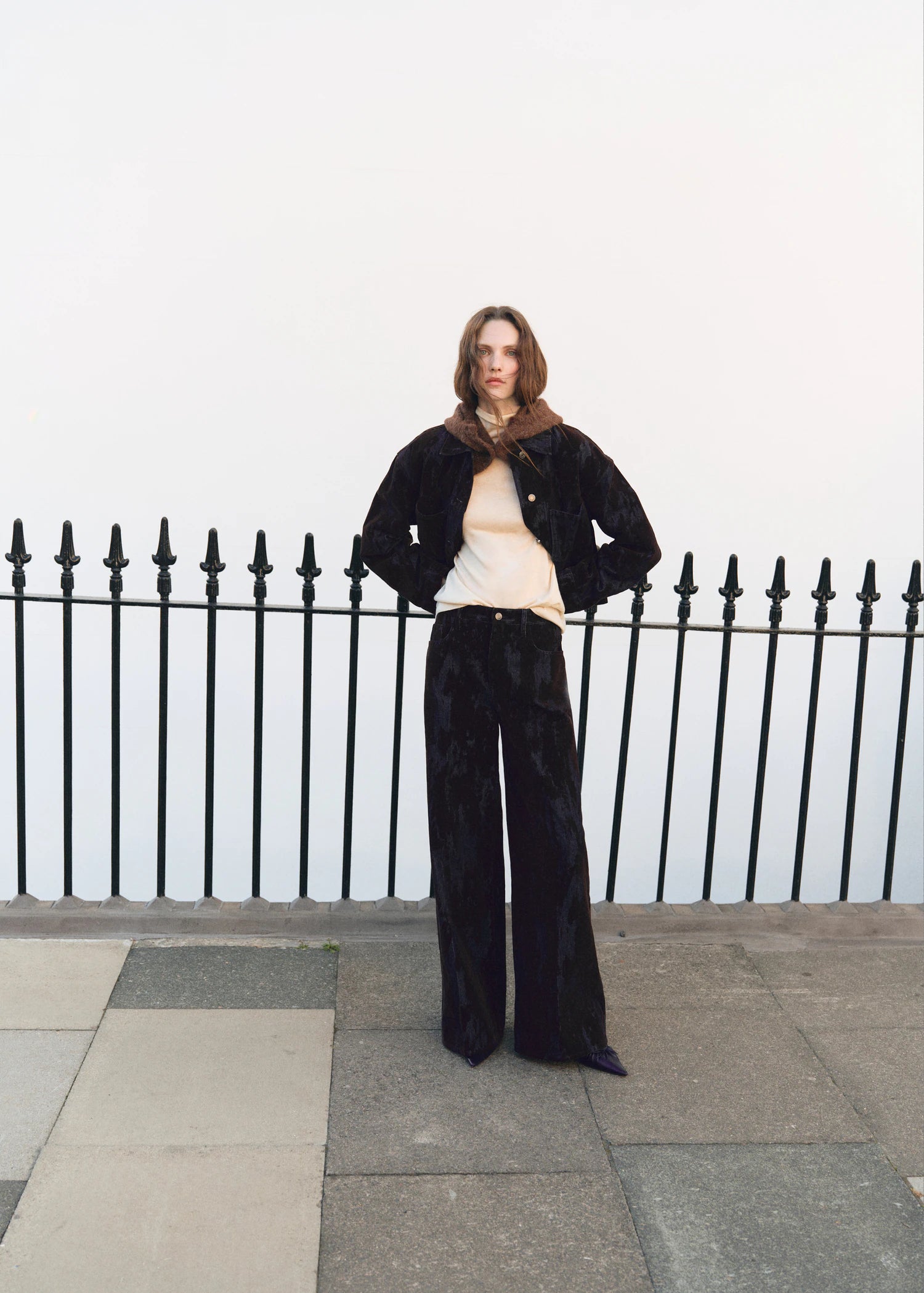 Wide Leg Devore Jeans