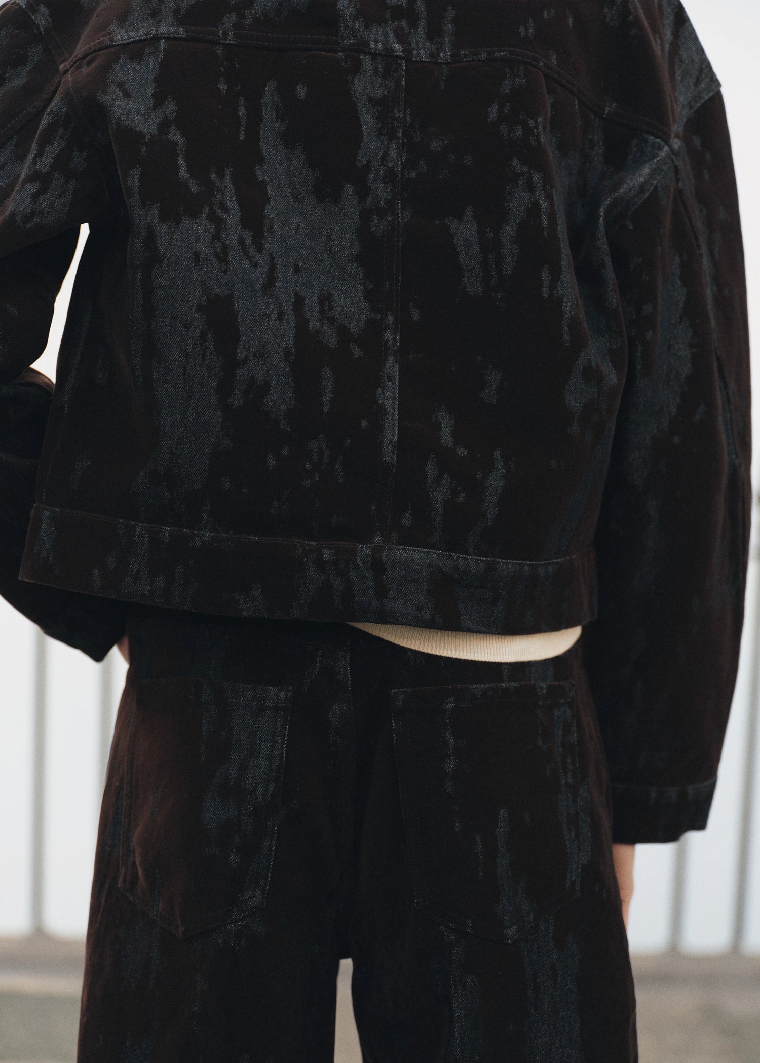 Wide Leg Devore Jeans