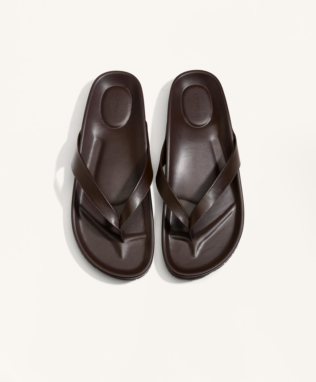 STRAPPY FLAT SANDAL
